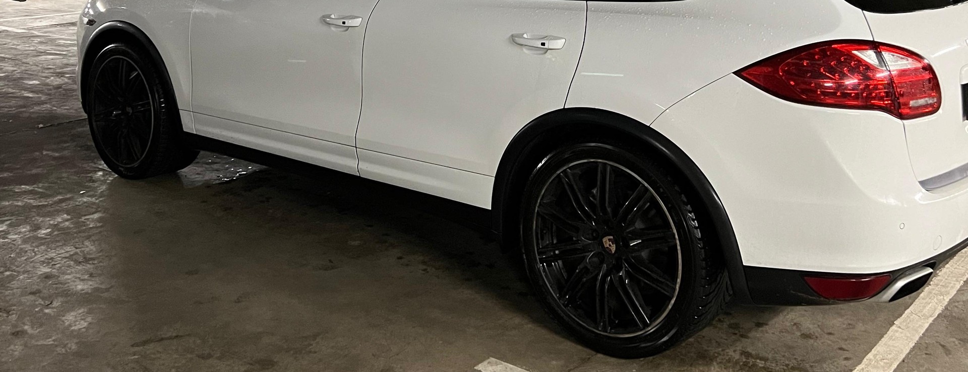PORSCHE 4.2 V8 TDI S TipT-image-8
