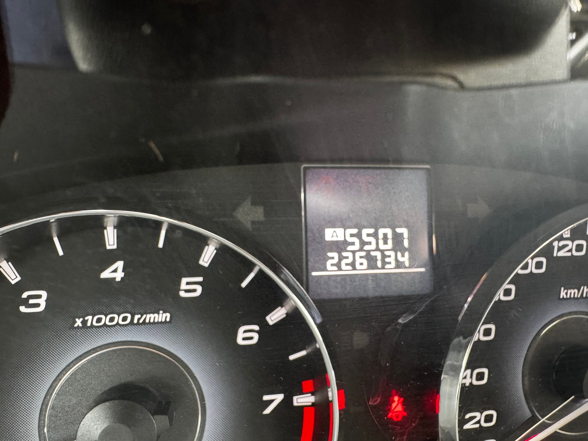 SUBARU Legacy 2.0i Swiss AWD Lineartronic-image-12