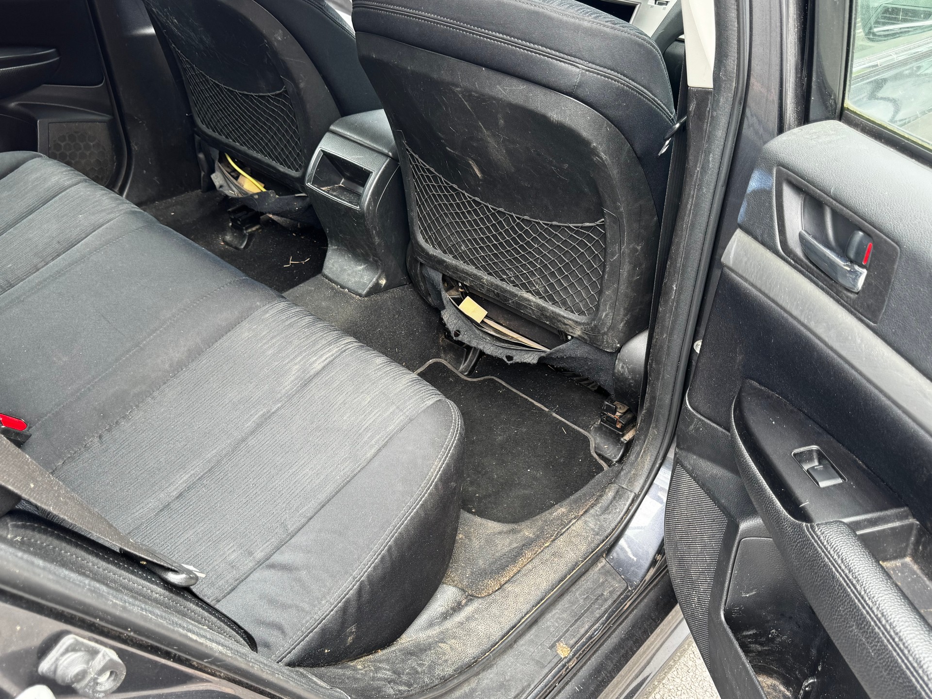 SUBARU Legacy 2.0i Swiss AWD Lineartronic-image-9