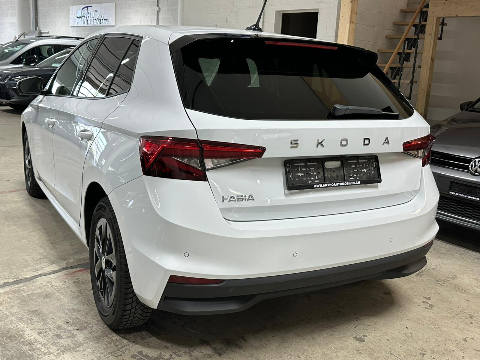 SKODA Fabia 1.0 TSI Selection DSG-image-4