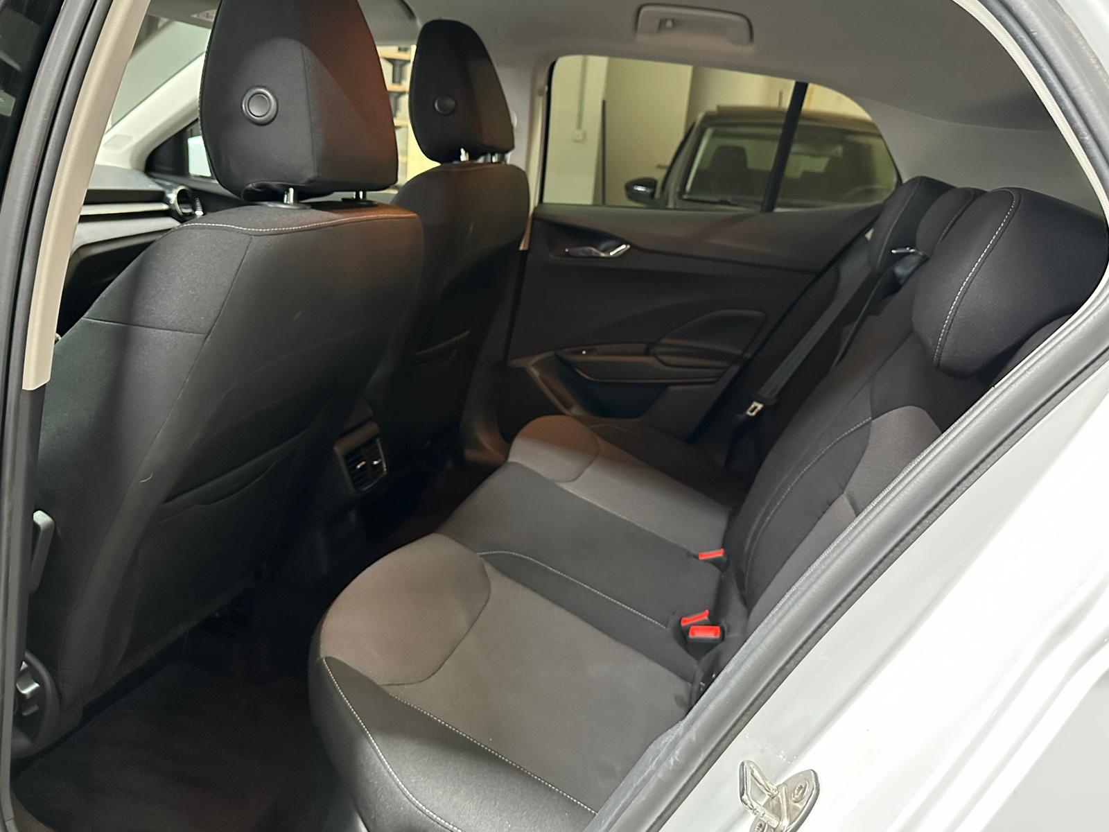 SKODA Fabia 1.0 TSI Selection DSG-image-8
