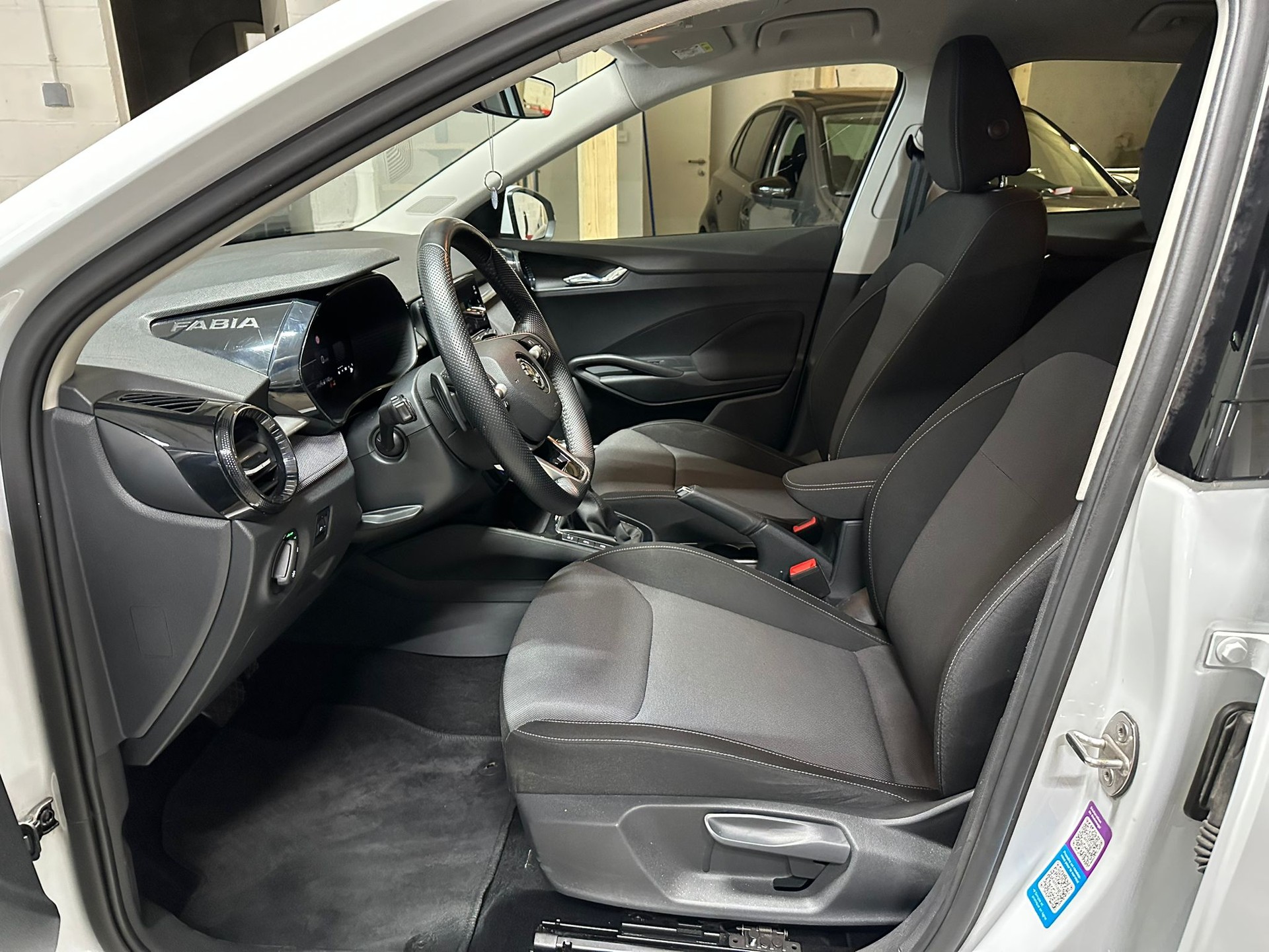 SKODA Fabia 1.0 TSI Selection DSG-image-10