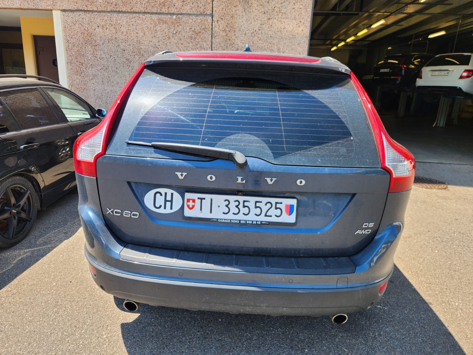 VOLVO XC60 D5 AWD Kinetic Geartronic-image-3