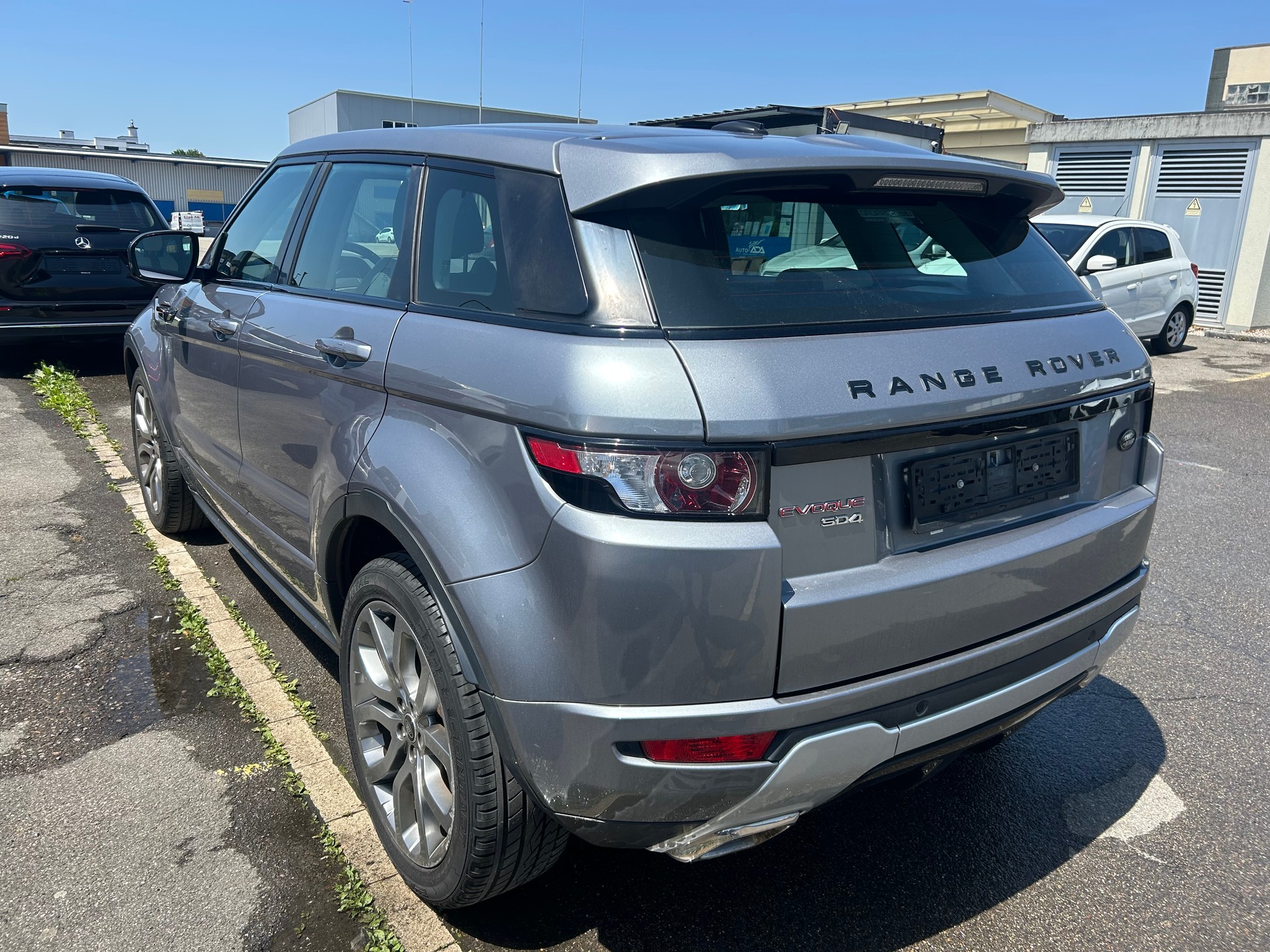 LAND ROVER Range Rover Evoque 2.2 SD4 Pure AT9-image-5