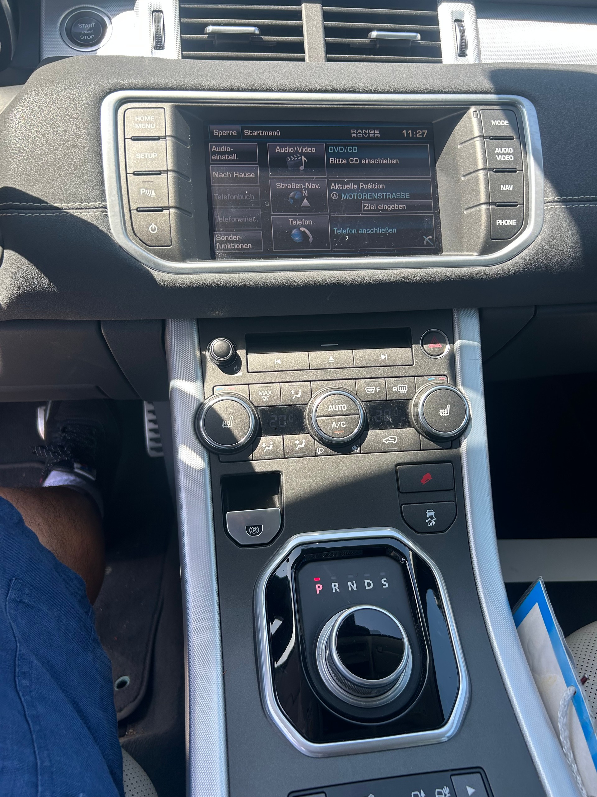 LAND ROVER Range Rover Evoque 2.2 SD4 Pure AT9-image-2