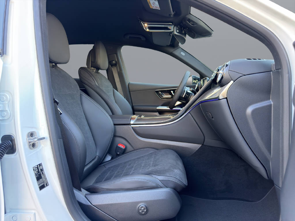 MERCEDES-BENZ GLC 300 e AMG Line 4matic-image-13