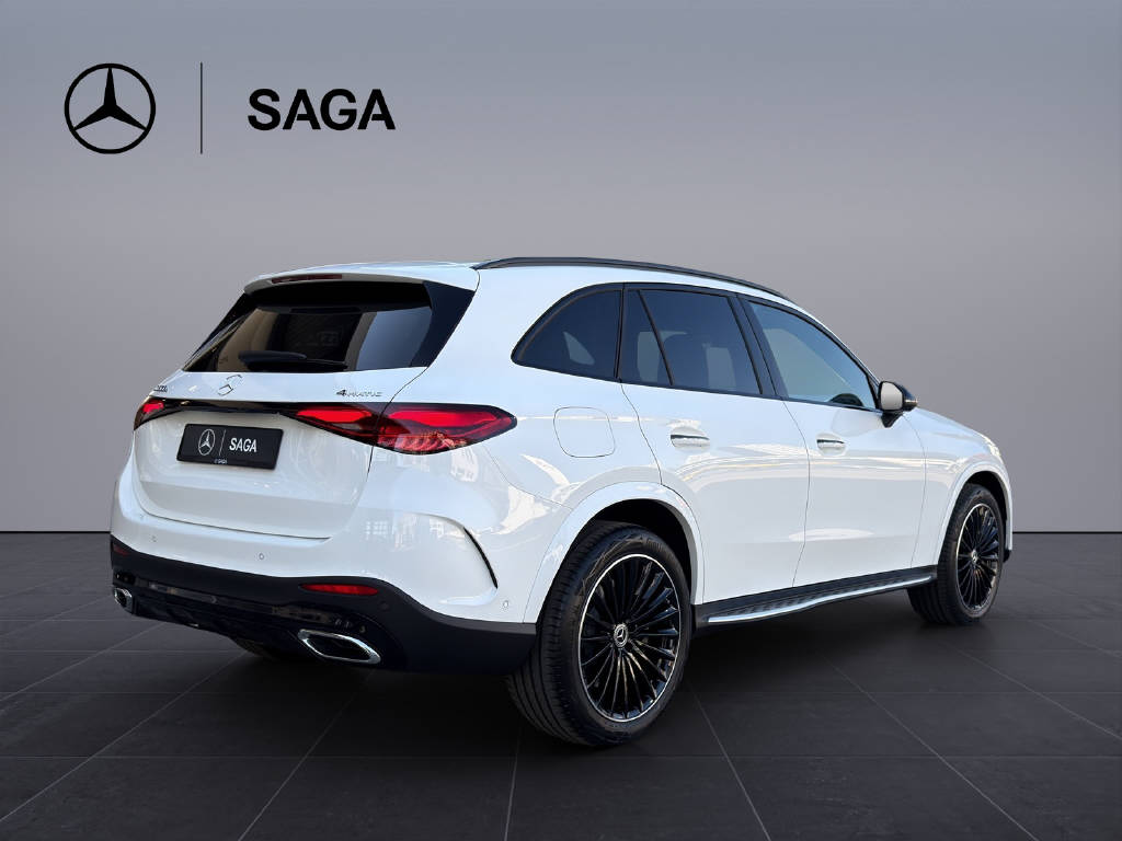 MERCEDES-BENZ GLC 300 e AMG Line 4matic-image-5