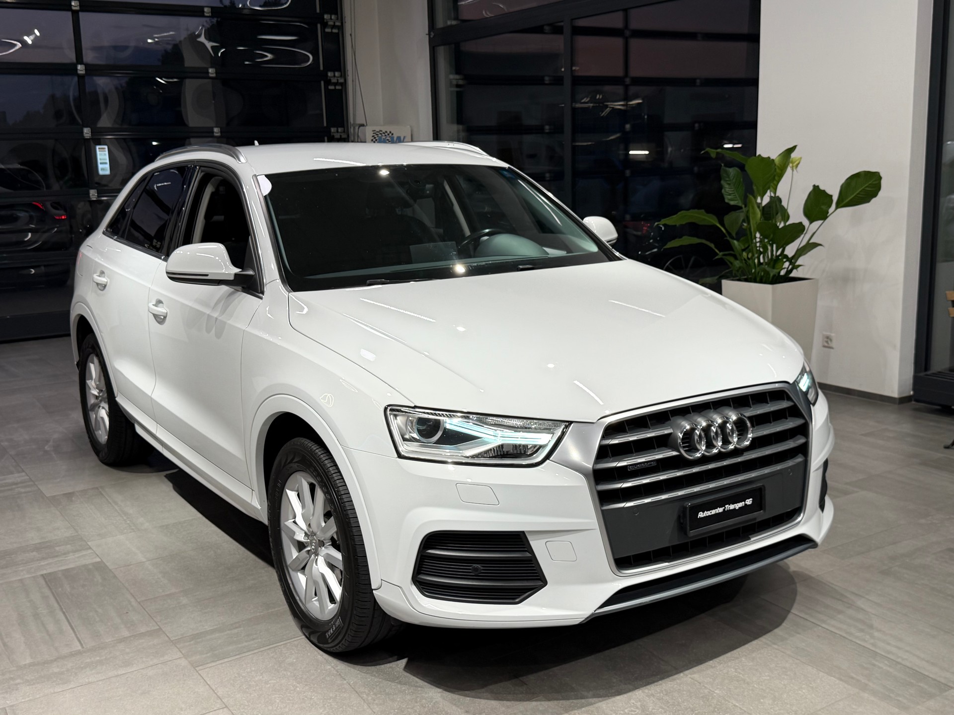 AUDI Q3 2.0 TDI sport quattro S-tronic-image-0