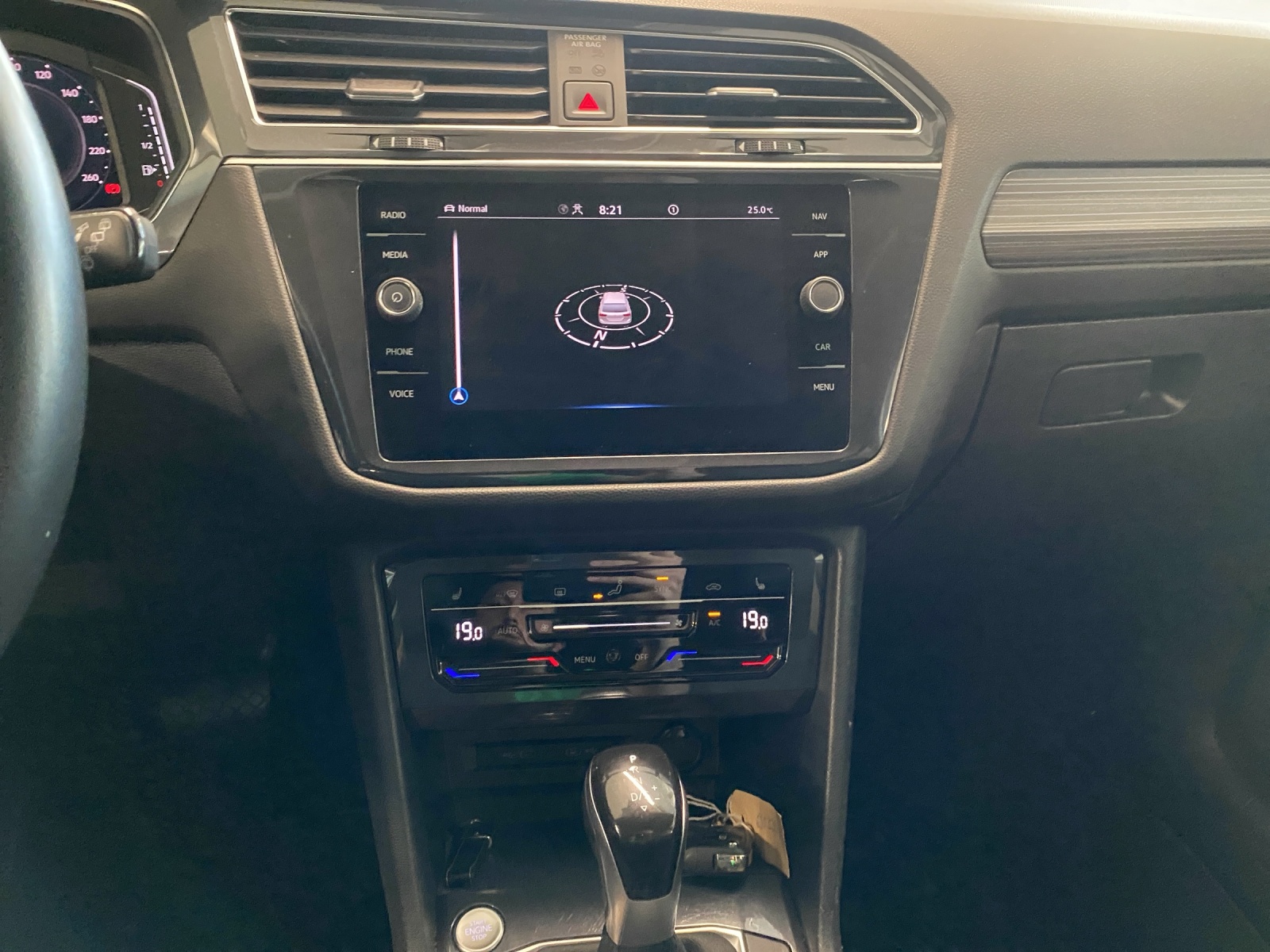 VW Tiguan Allspace 2.0TSI Life 4Motion DSG-image-10