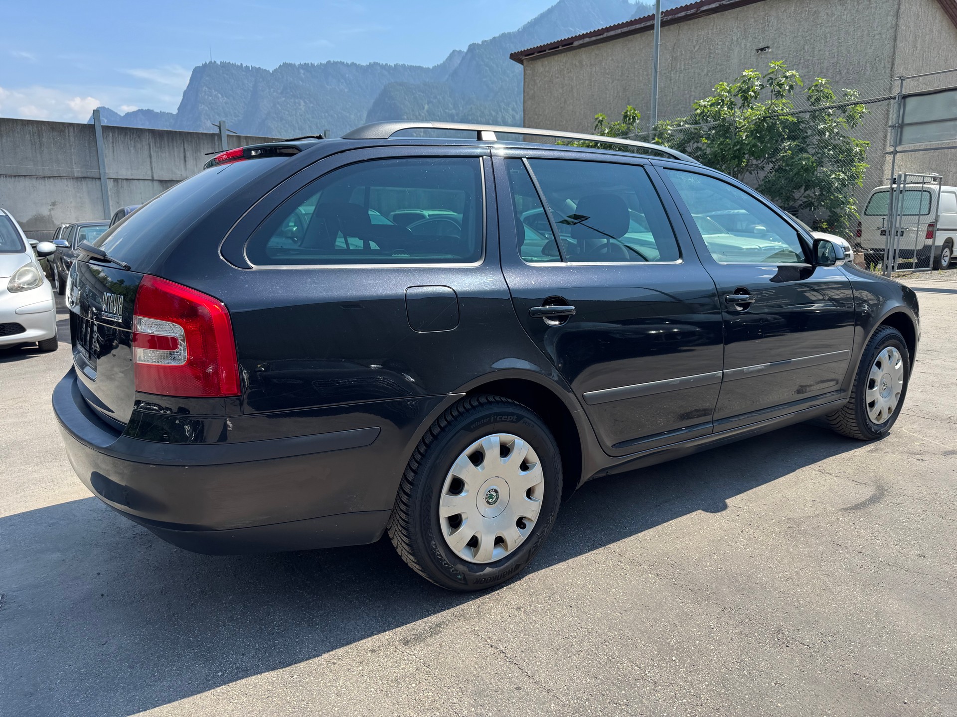 SKODA Octavia 1.9 TDI Adventure 4x4-image-3
