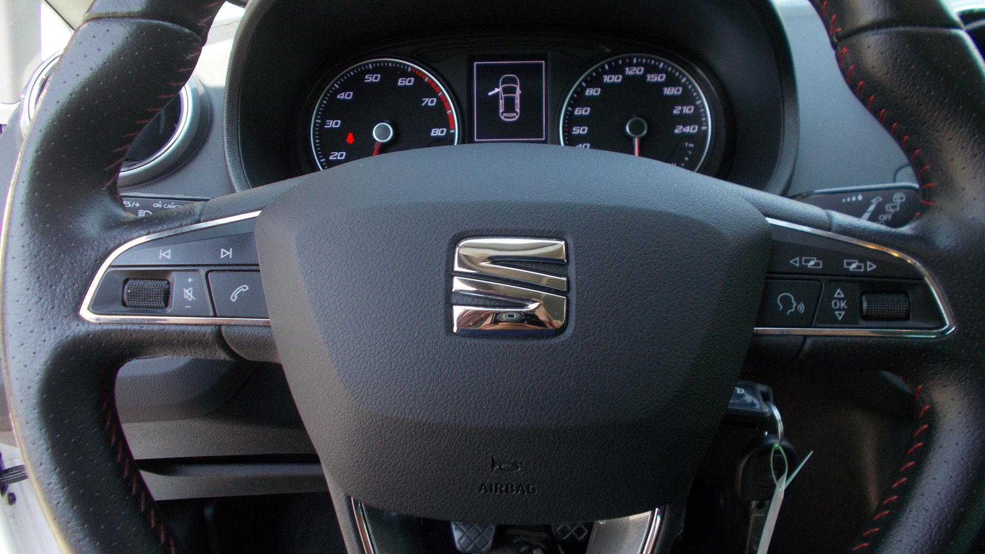 SEAT Ibiza ST 1.4 EcoTSI FR-image-10