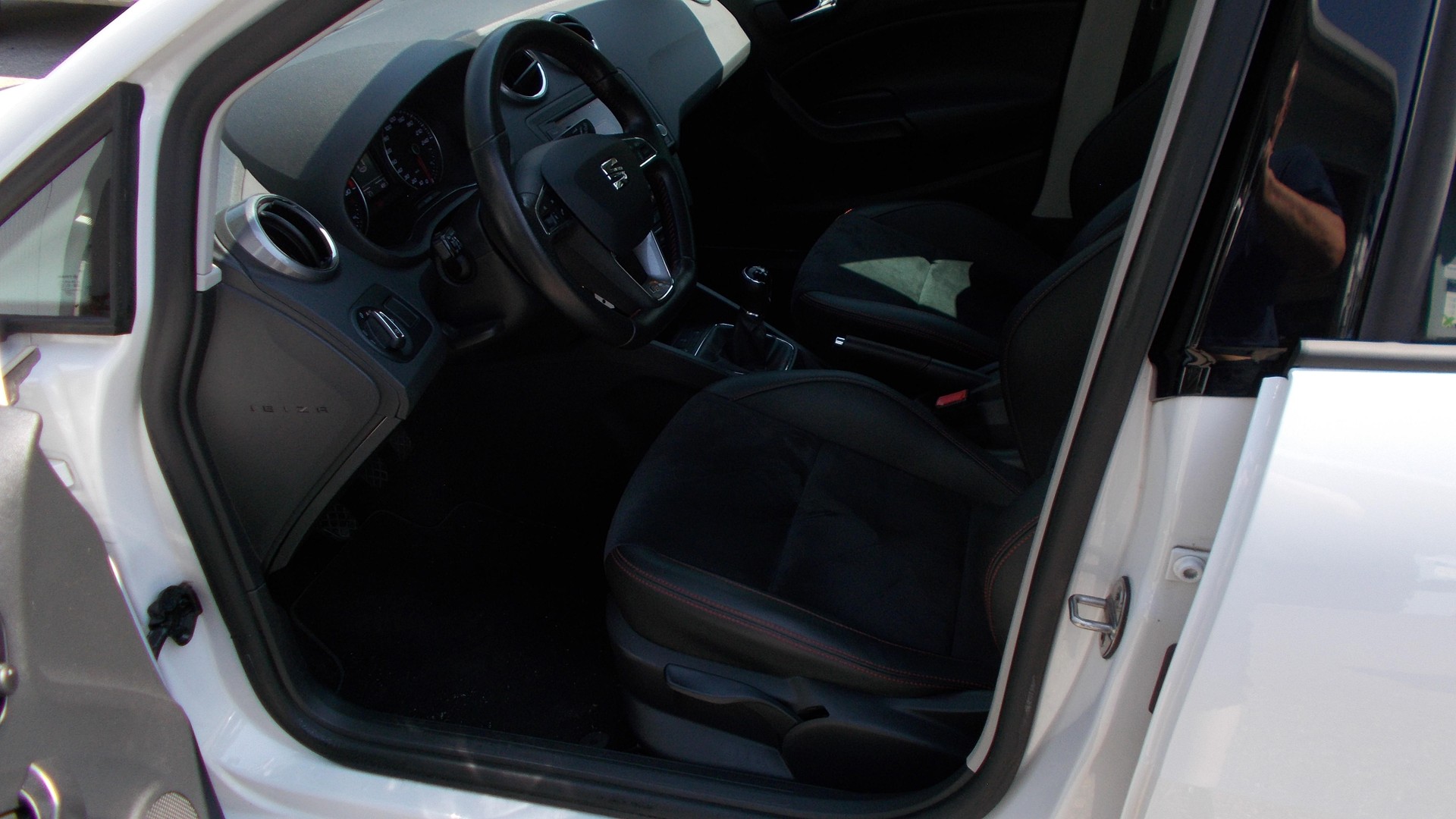 SEAT Ibiza ST 1.4 EcoTSI FR-image-6