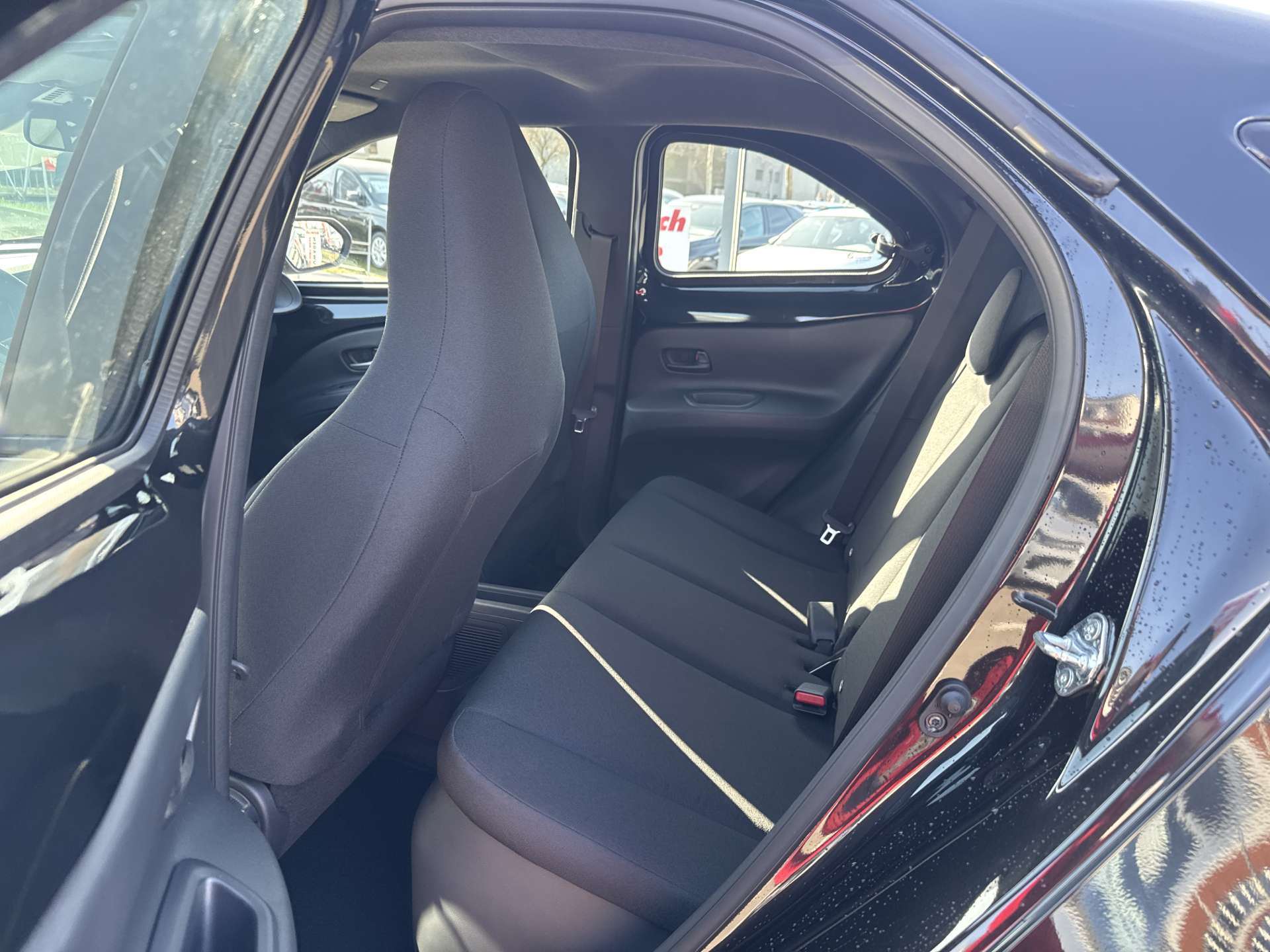 TOYOTA Aygo X 1.5 Comfort NEUES MODELL e-CVT Automat-image-6