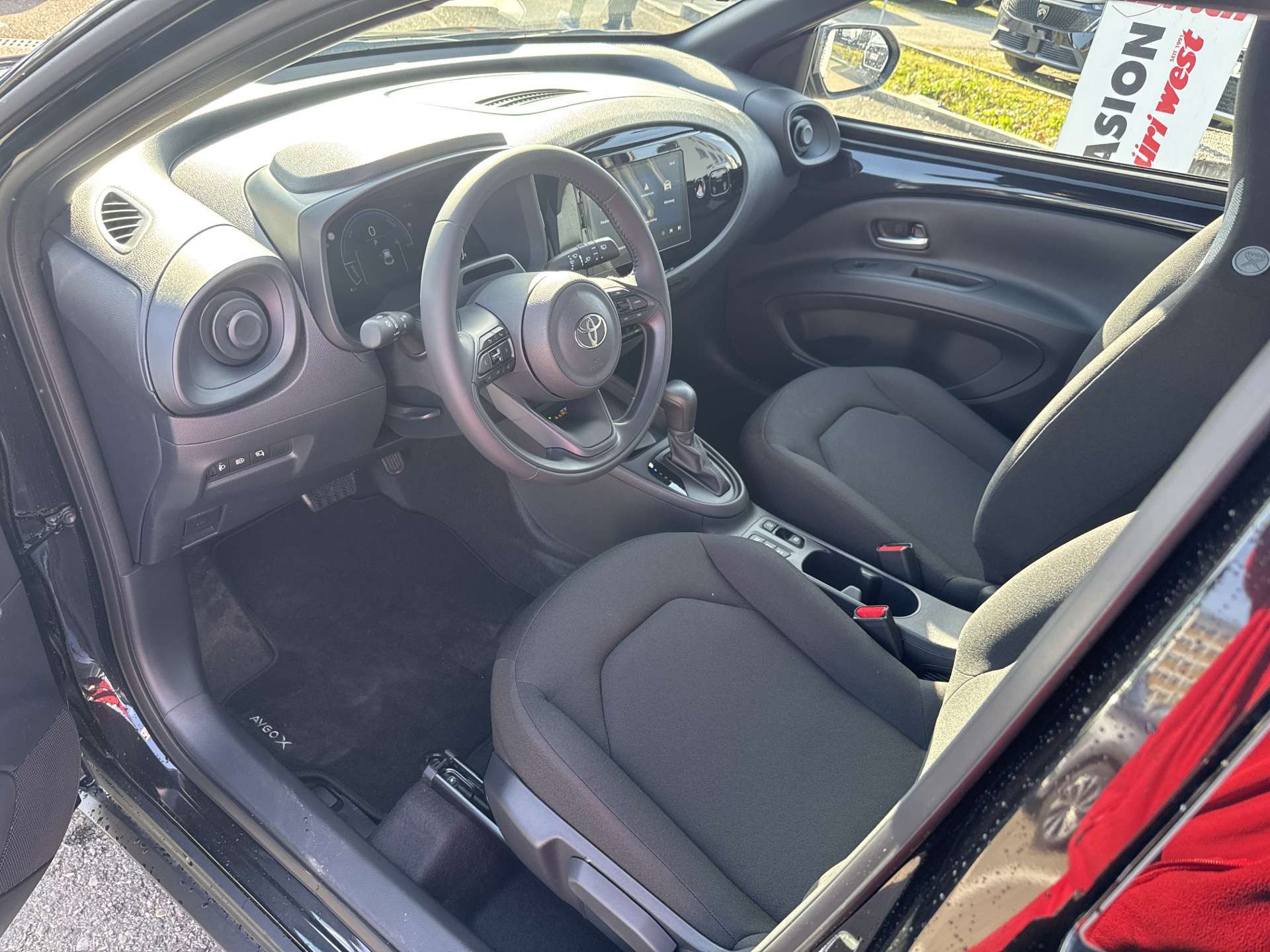 TOYOTA Aygo X 1.5 Comfort NEUES MODELL e-CVT Automat-image-5