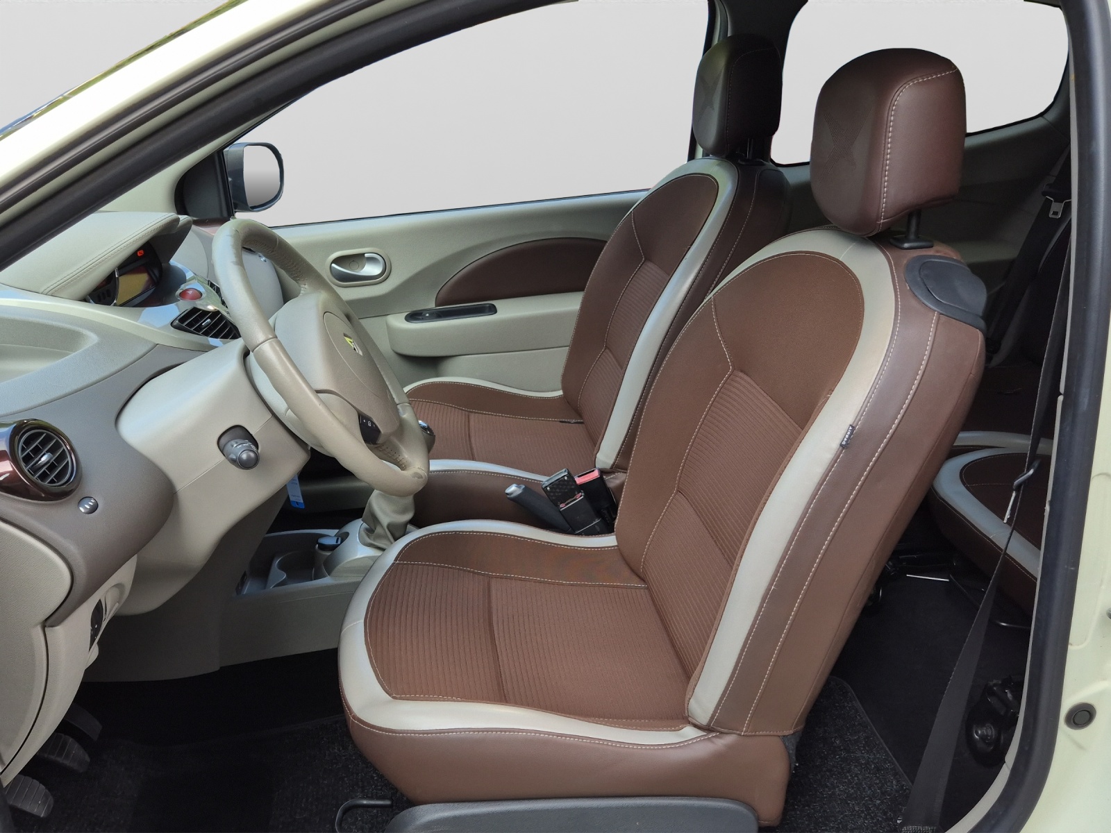 RENAULT TWINGO-image-12