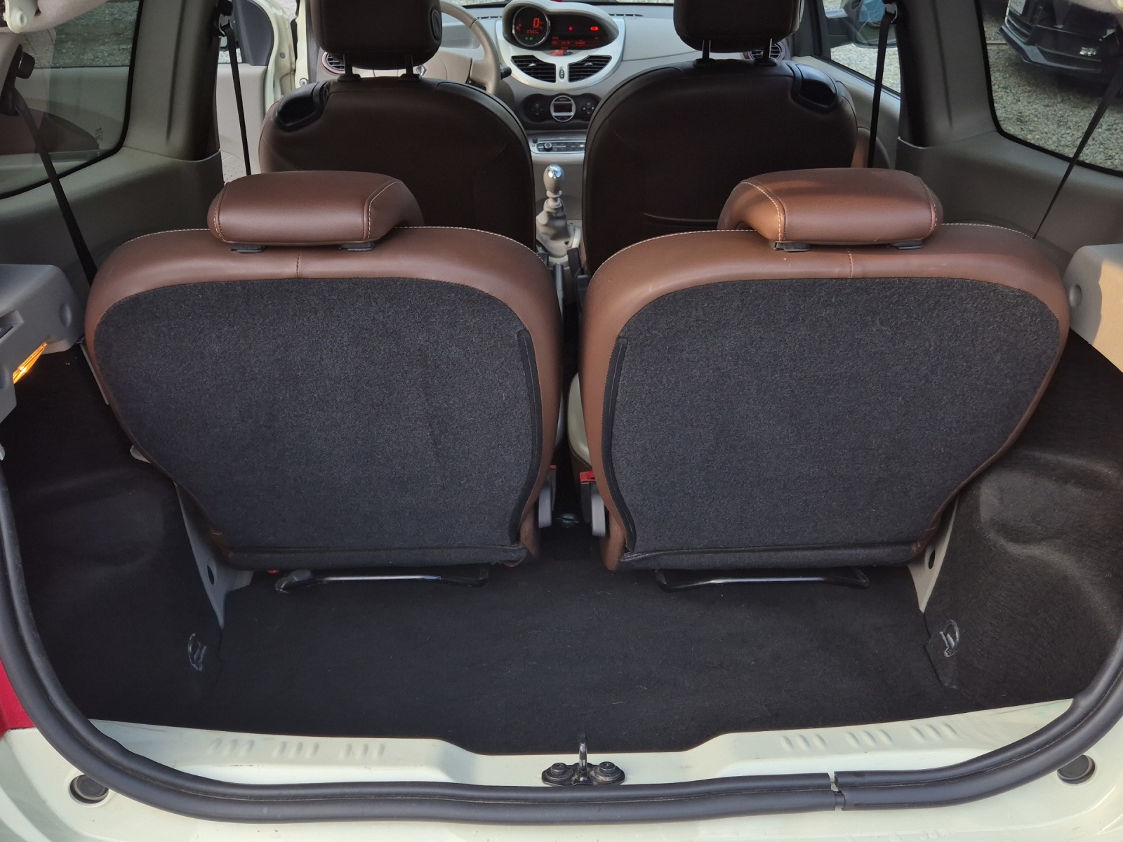 RENAULT TWINGO-image-14