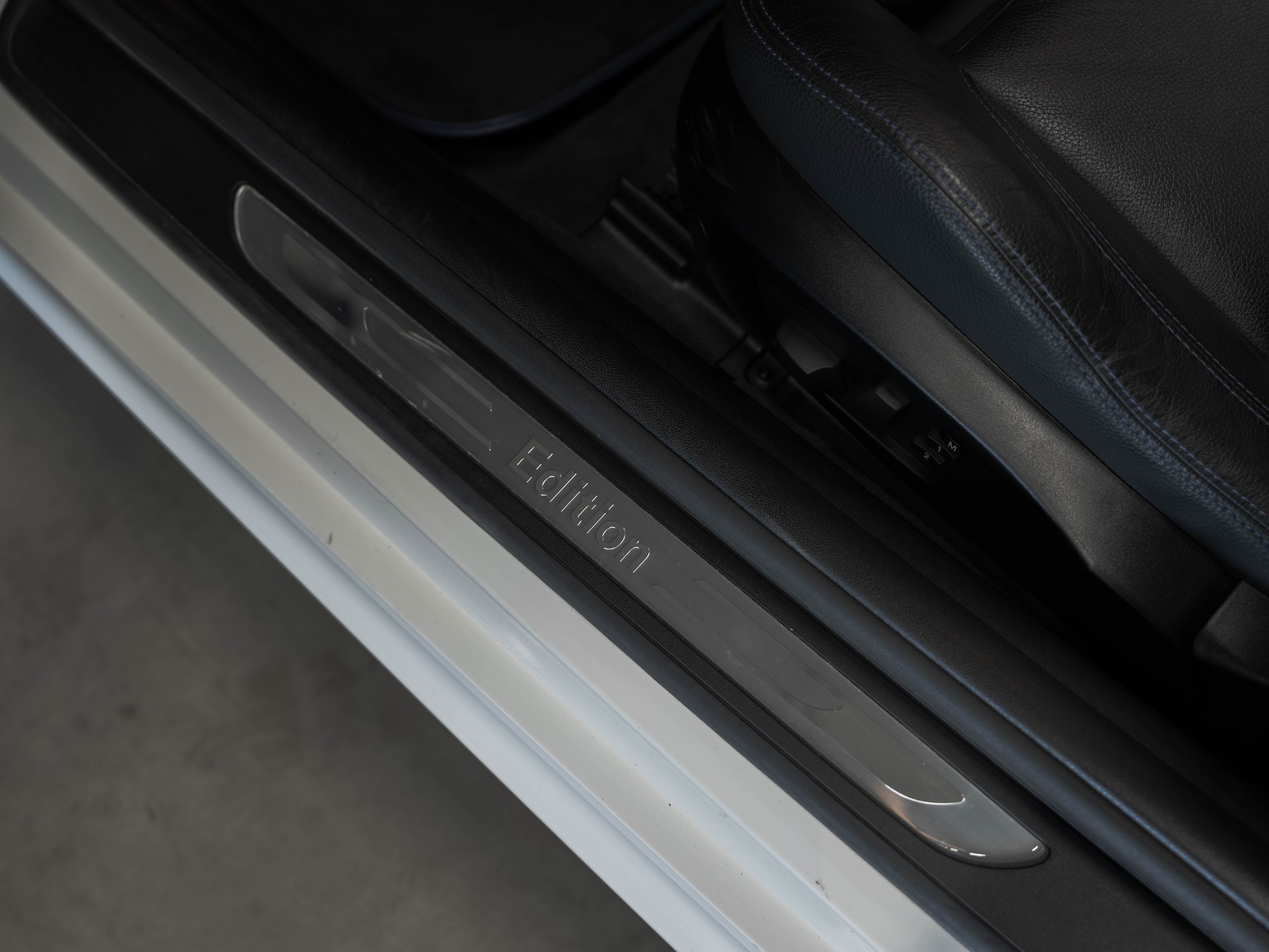 BMW 320d Cabriolet Steptronic-image-21