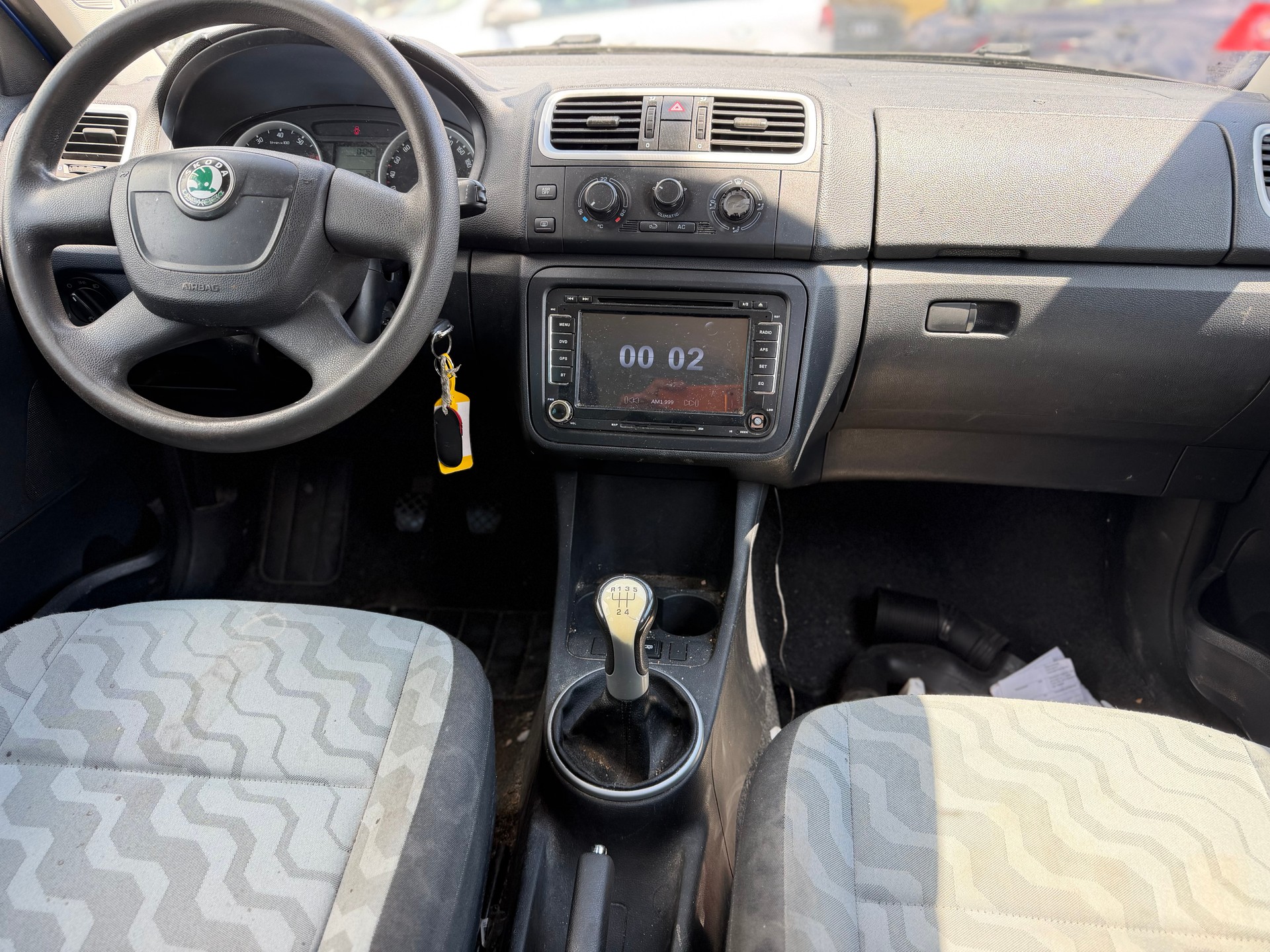 SKODA Fabia 1.2 Entry-image-9