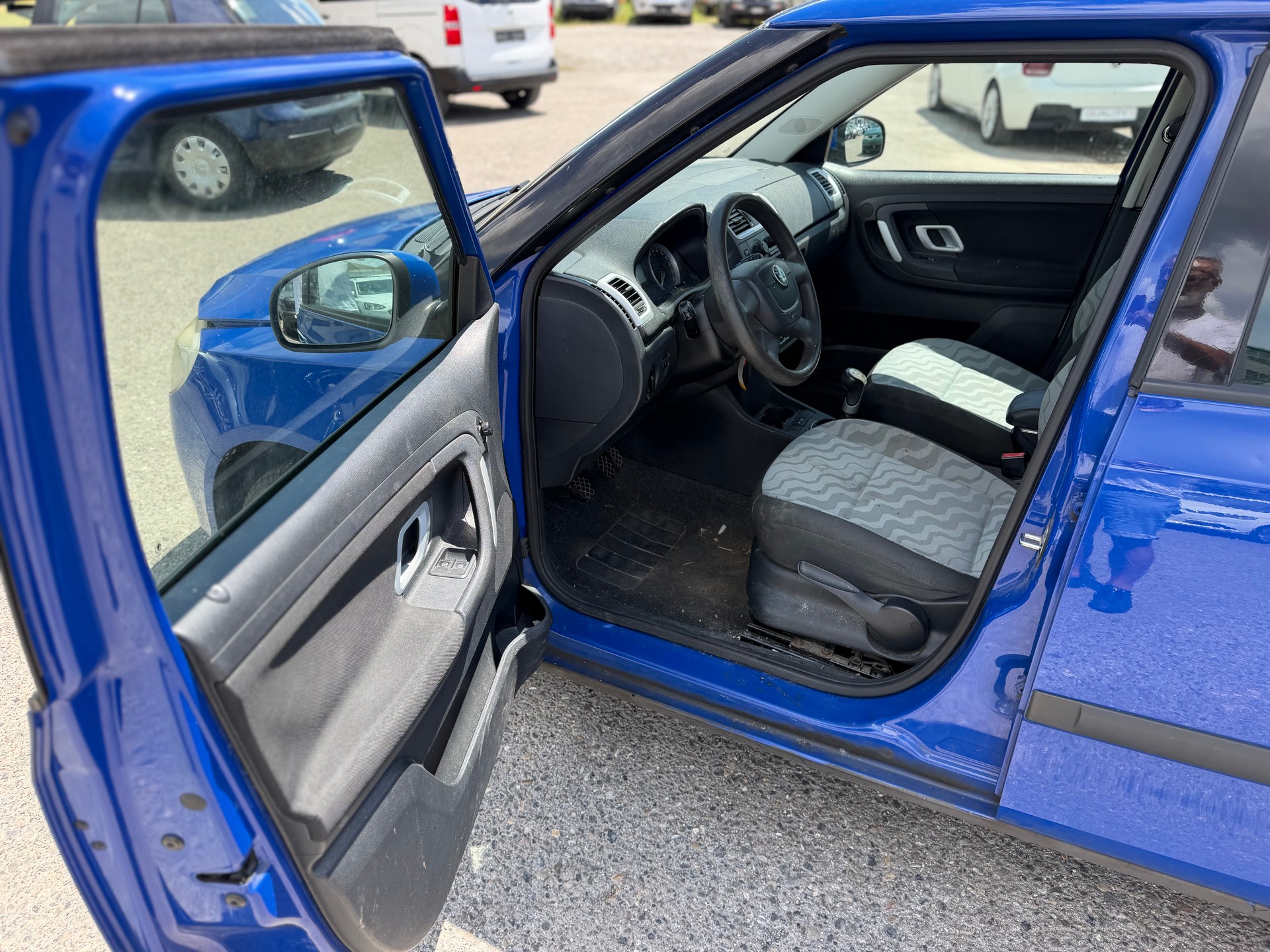 SKODA Fabia 1.2 Entry-image-11