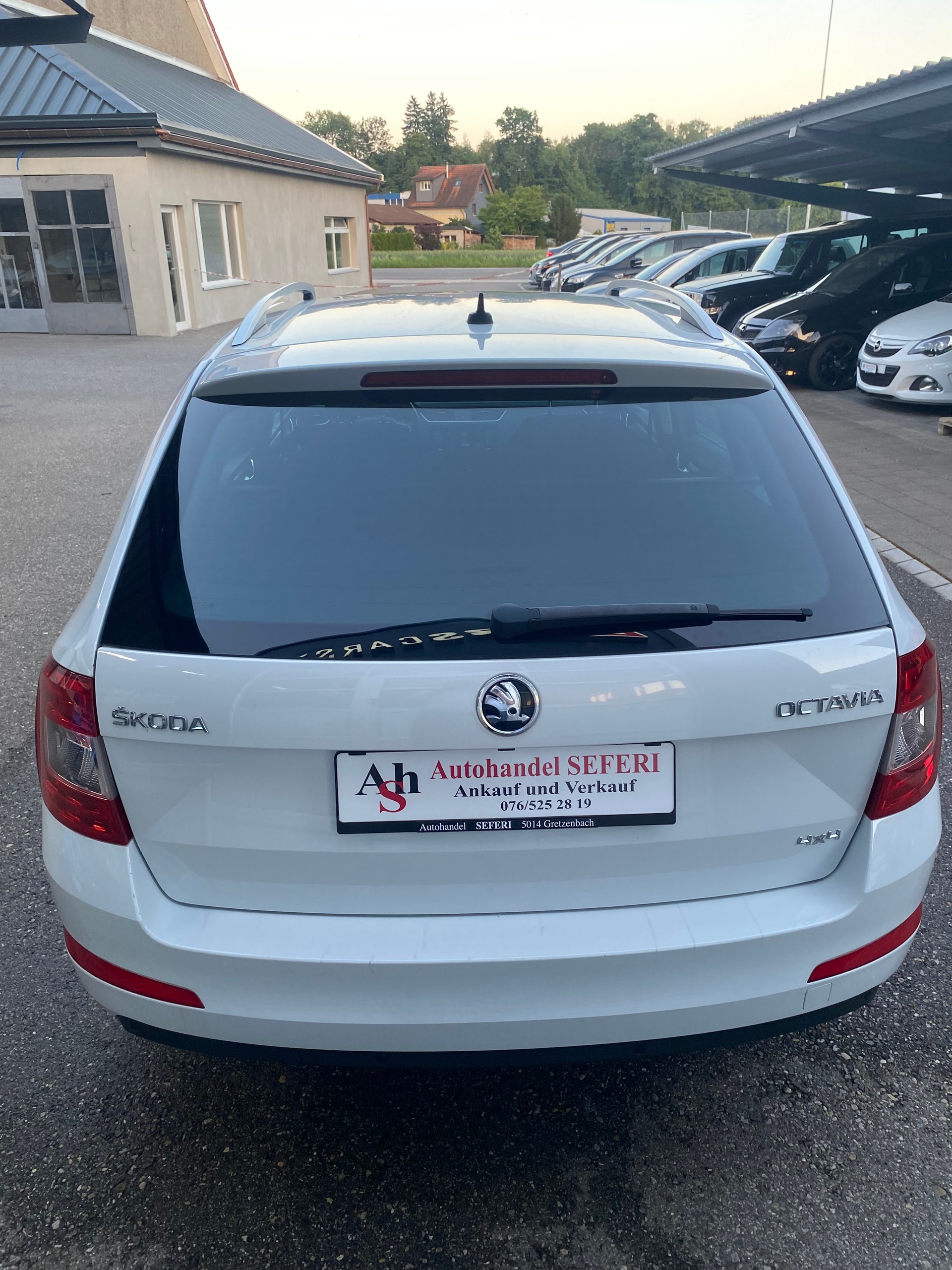 SKODA Octavia Combi 2.0 TDI Style 4x4 DSG-image-5