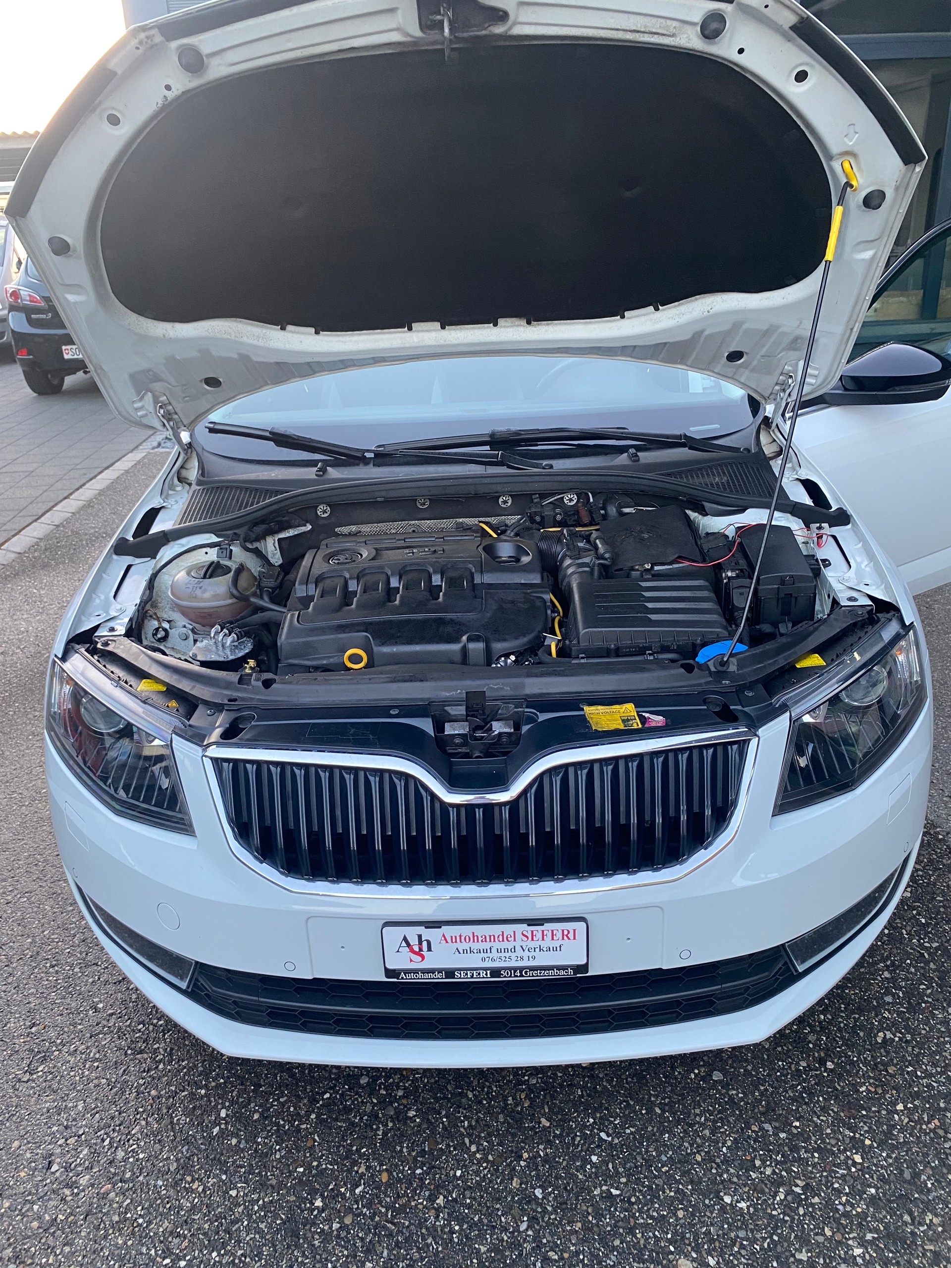 SKODA Octavia Combi 2.0 TDI Style 4x4 DSG-image-15