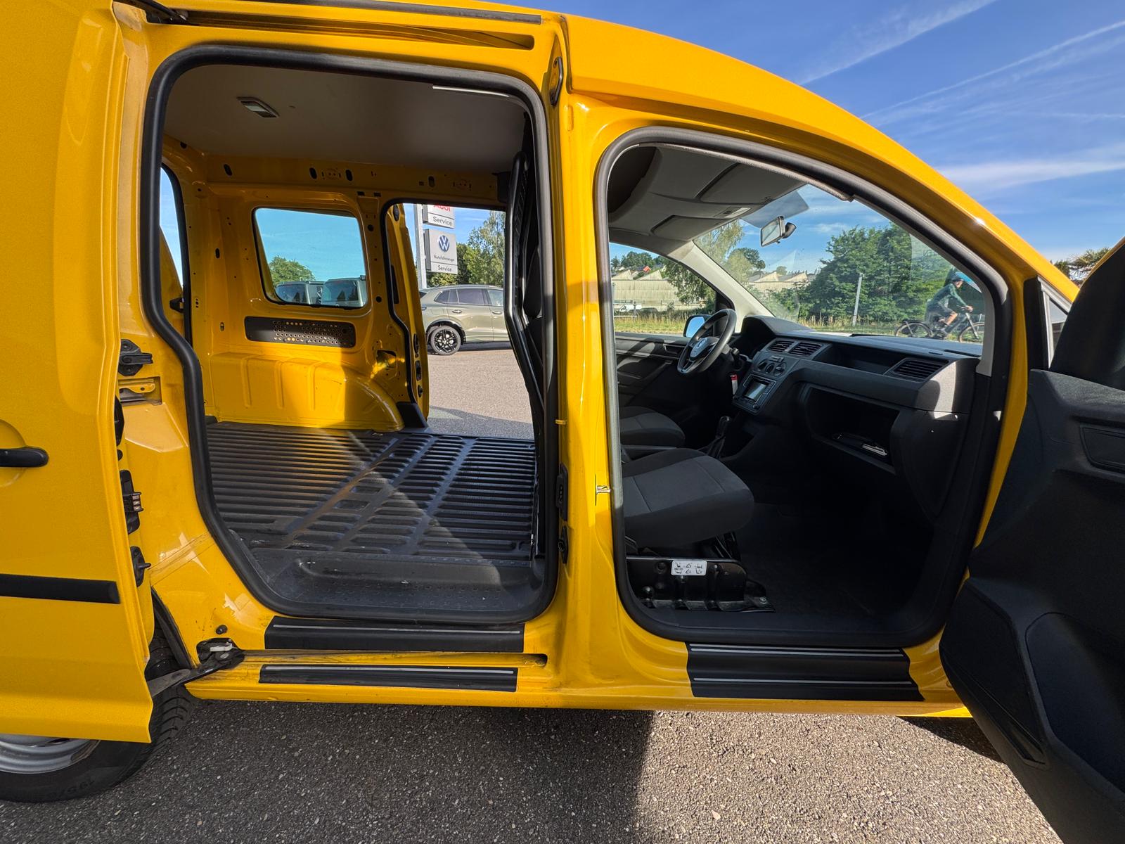 VW Caddy 1.0 TSI BlueMotion Technology-image-6