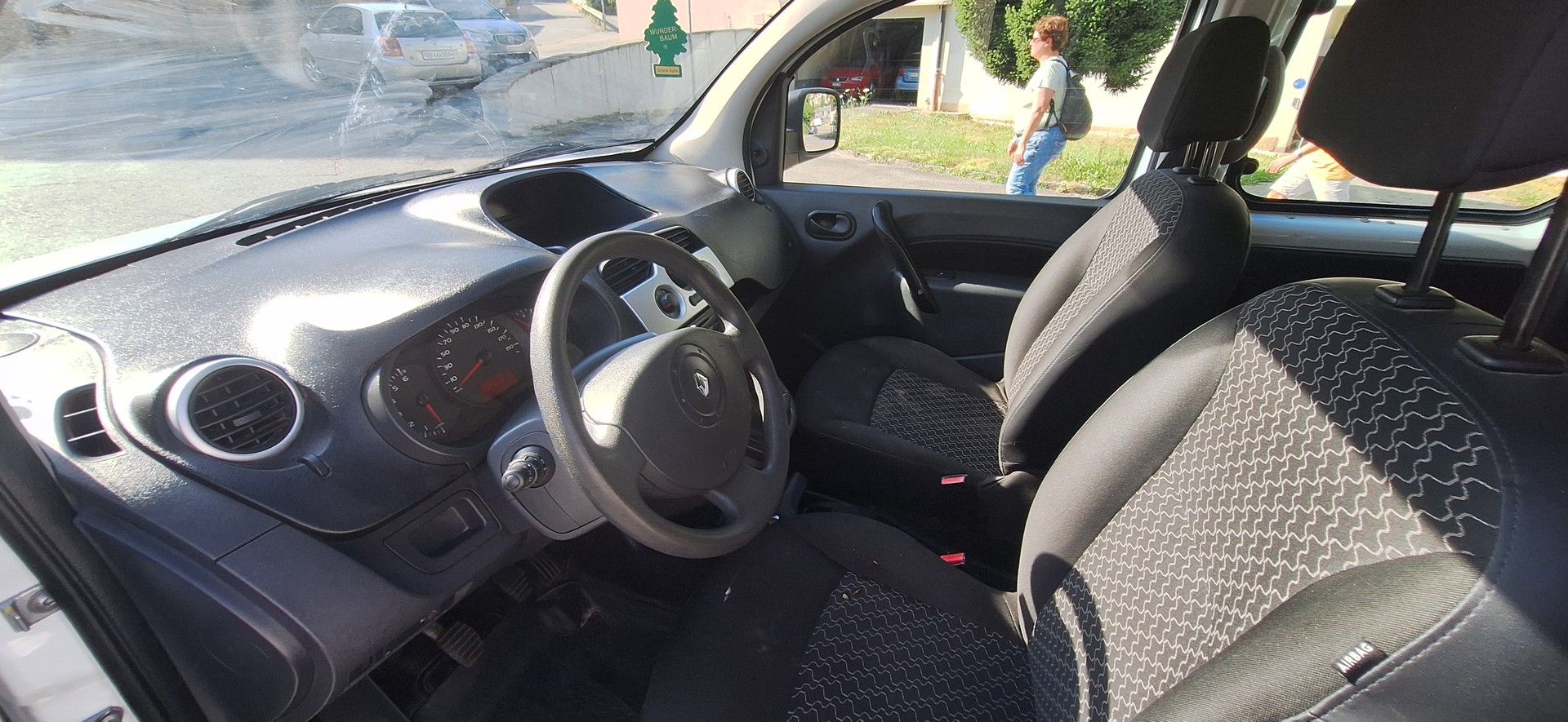 RENAULT Kangoo 1.6 16V Expression-image-9