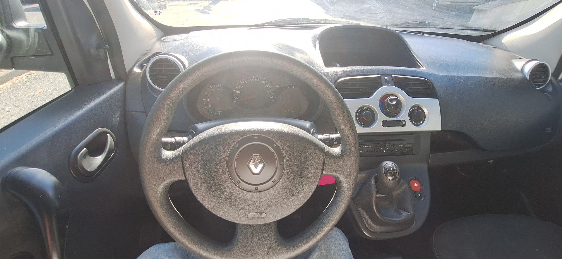 RENAULT Kangoo 1.6 16V Expression-image-25