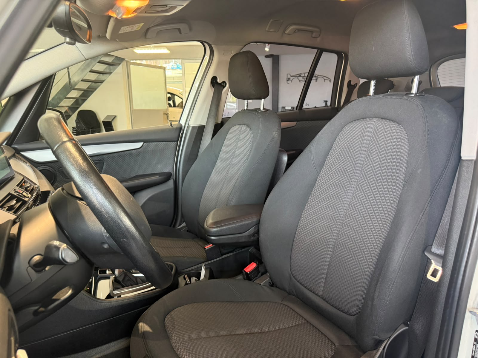 BMW 218d xDrive Gran Tourer Steptronic-image-9