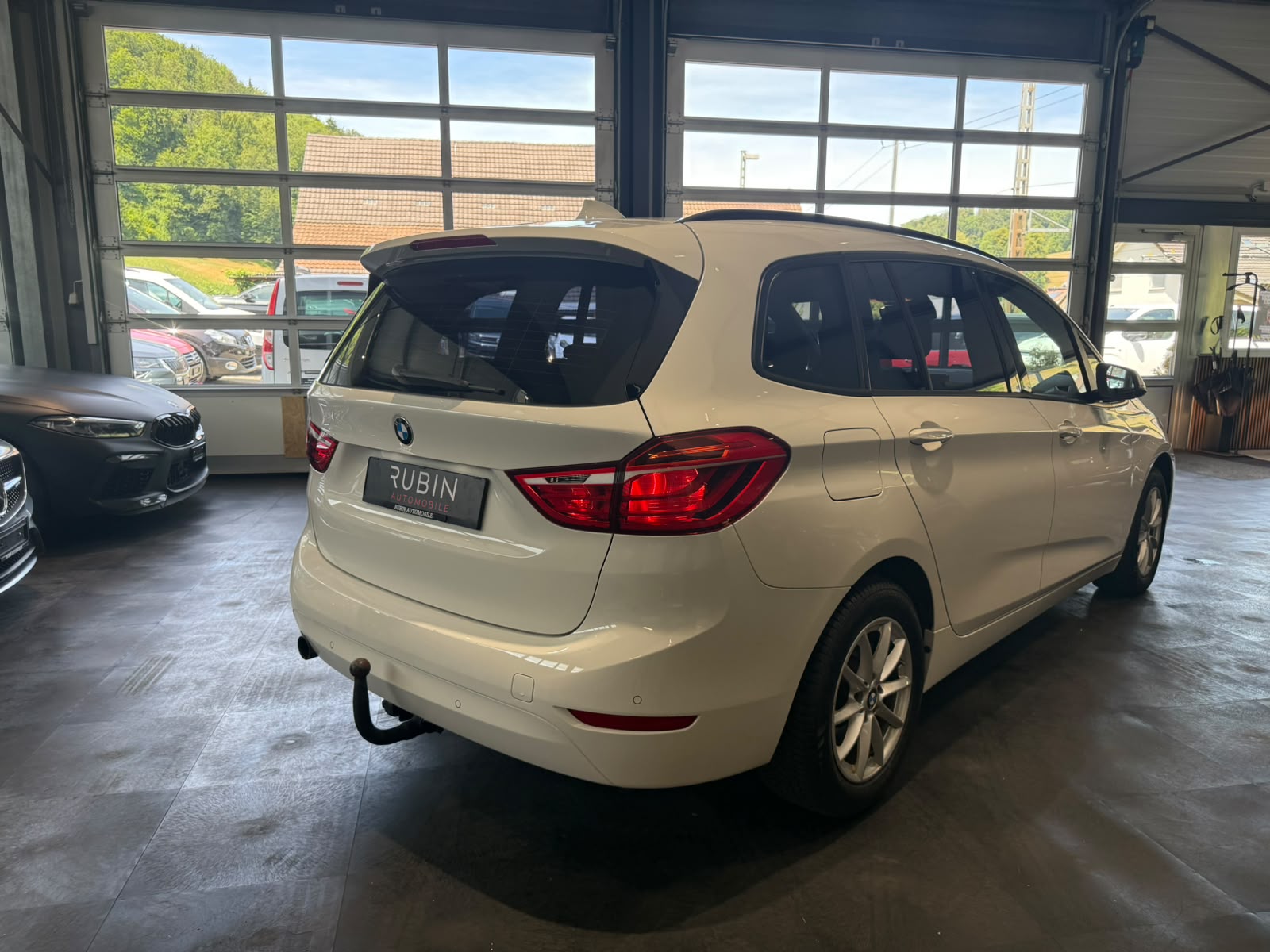 BMW 218d xDrive Gran Tourer Steptronic-image-5