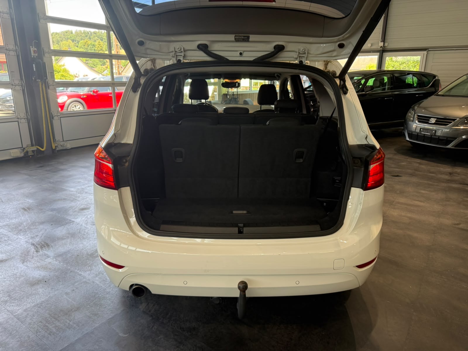 BMW 218d xDrive Gran Tourer Steptronic-image-4