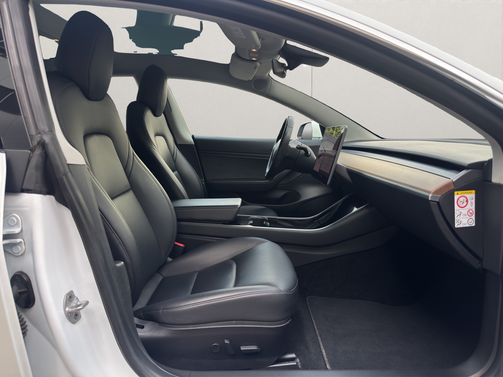 TESLA Model 3 Long Range Dual Motor AWD-image-11