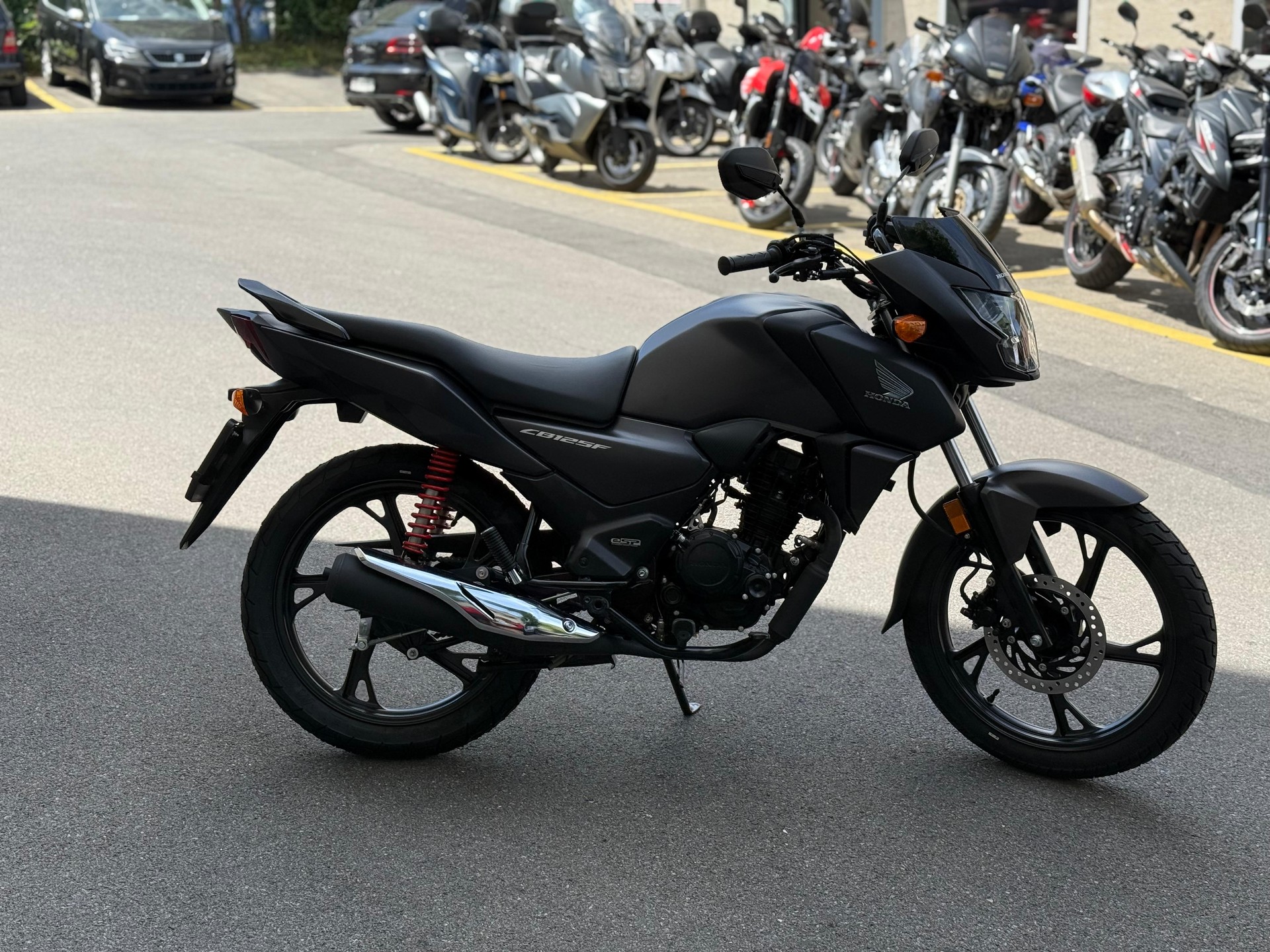 HONDA CBF 125 M-showroom-element-3