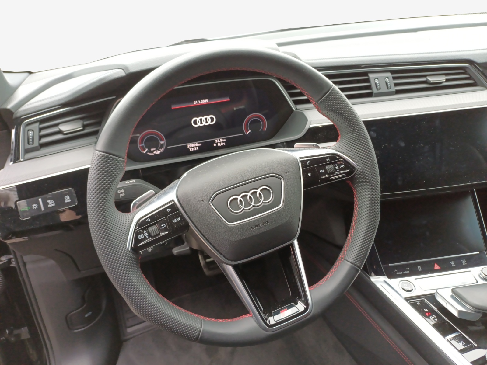 AUDI Q8 Sportback 55 e-tron Black Edition quattro-image-10