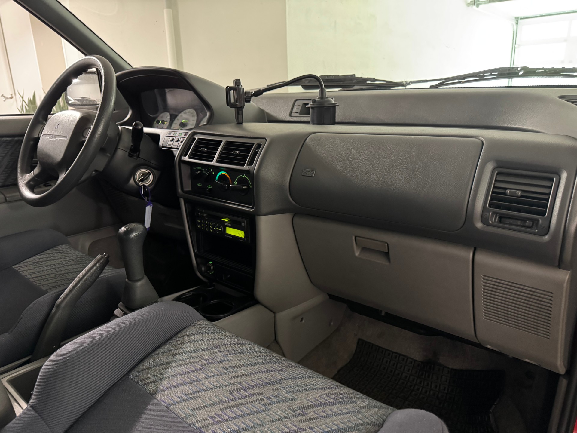 MITSUBISHI Space R 1.8 GLXi Cool Ed.-image-12