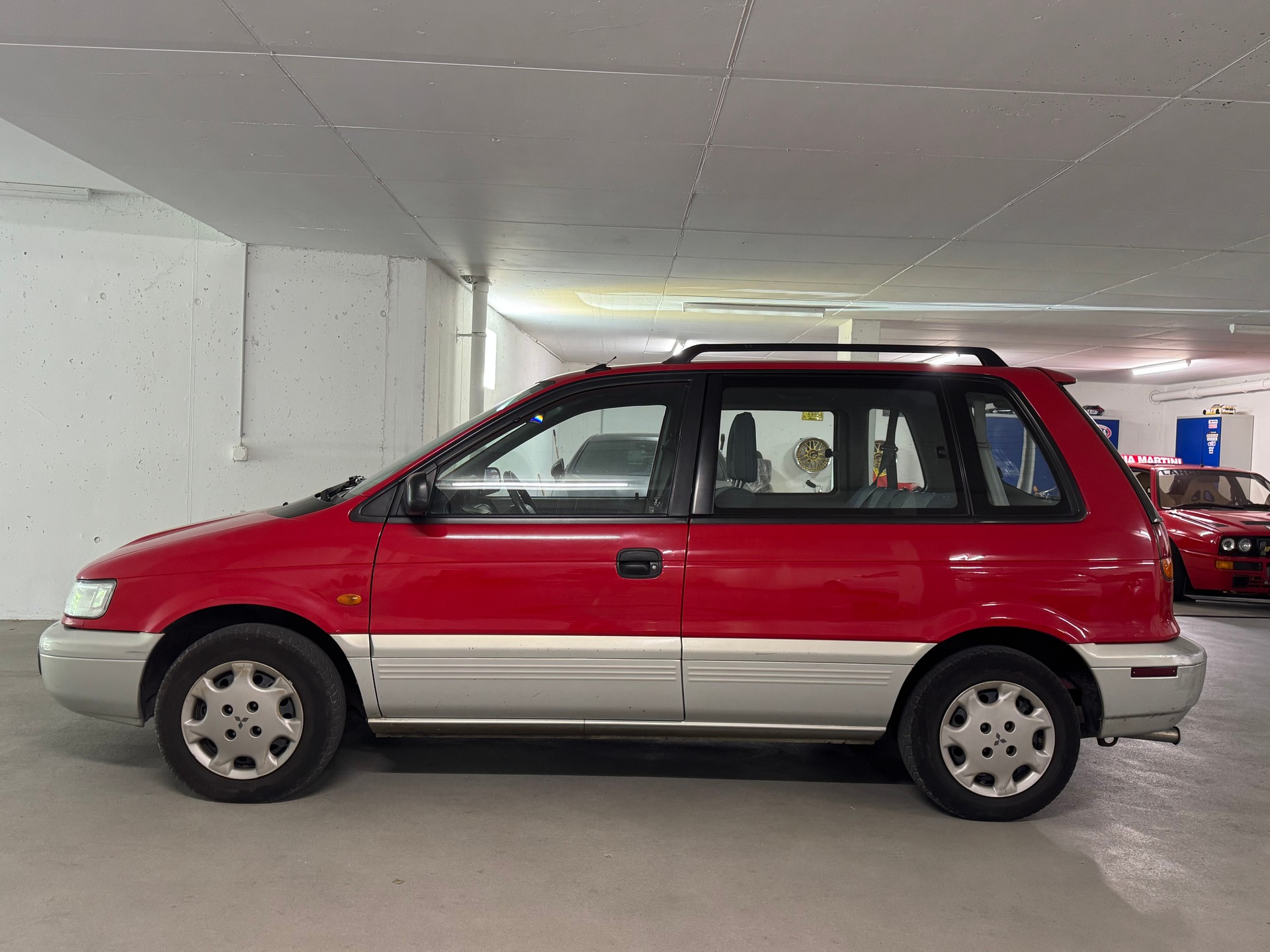 MITSUBISHI Space R 1.8 GLXi Cool Ed.-image-3