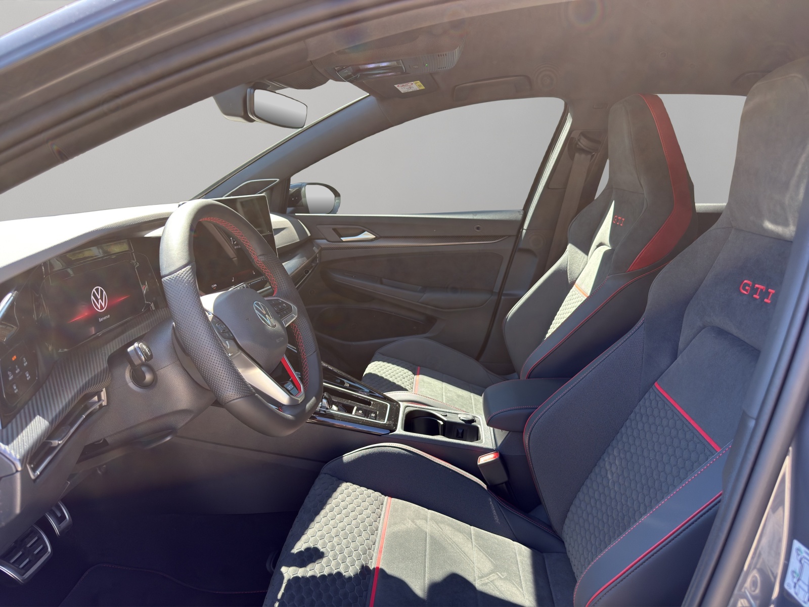 VW Golf 2.0 TSI GTI Clubsport DSG-image-8