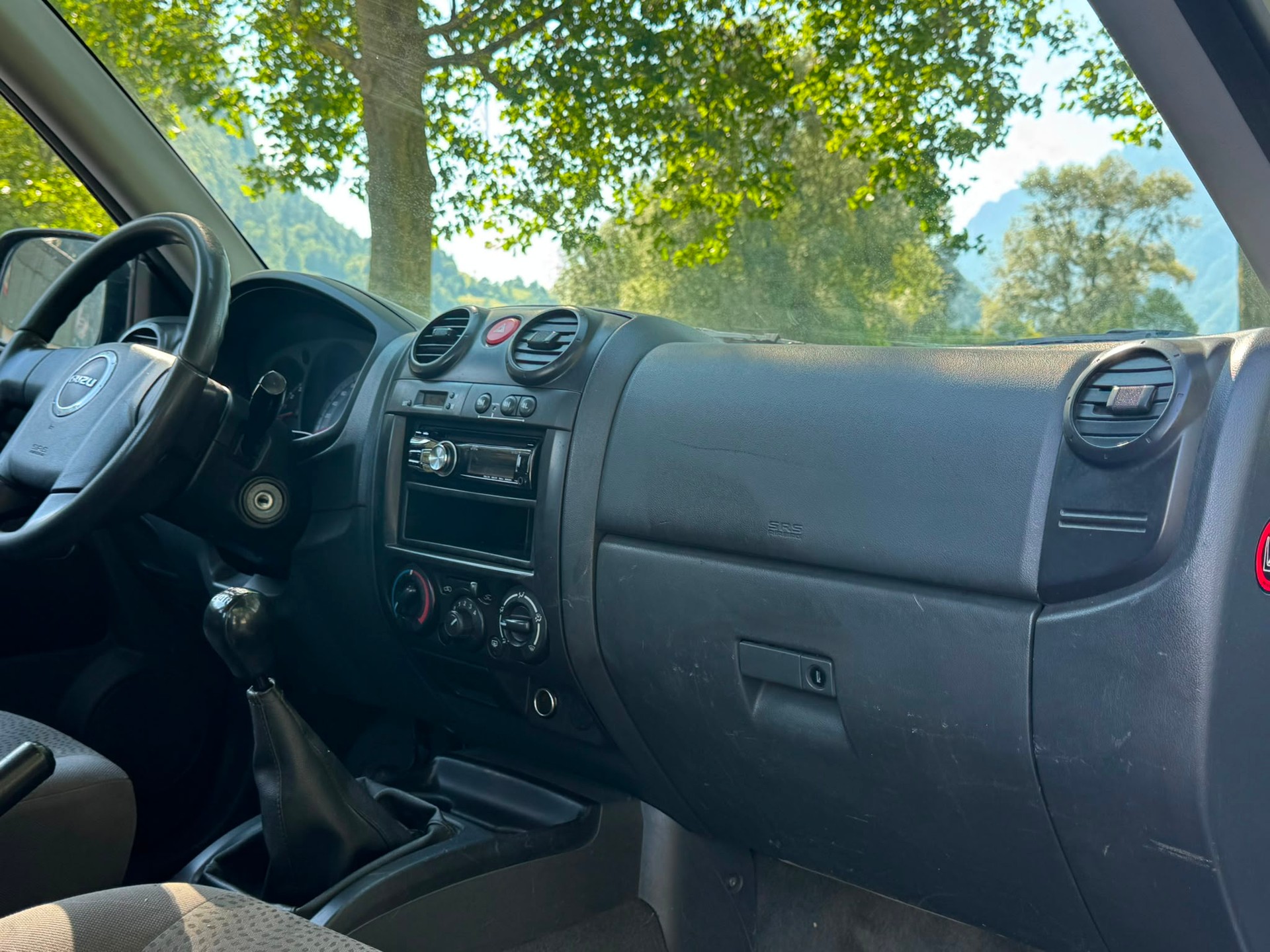 ISUZU D-MAX SpaceCab LS 3.0 4x4-image-12