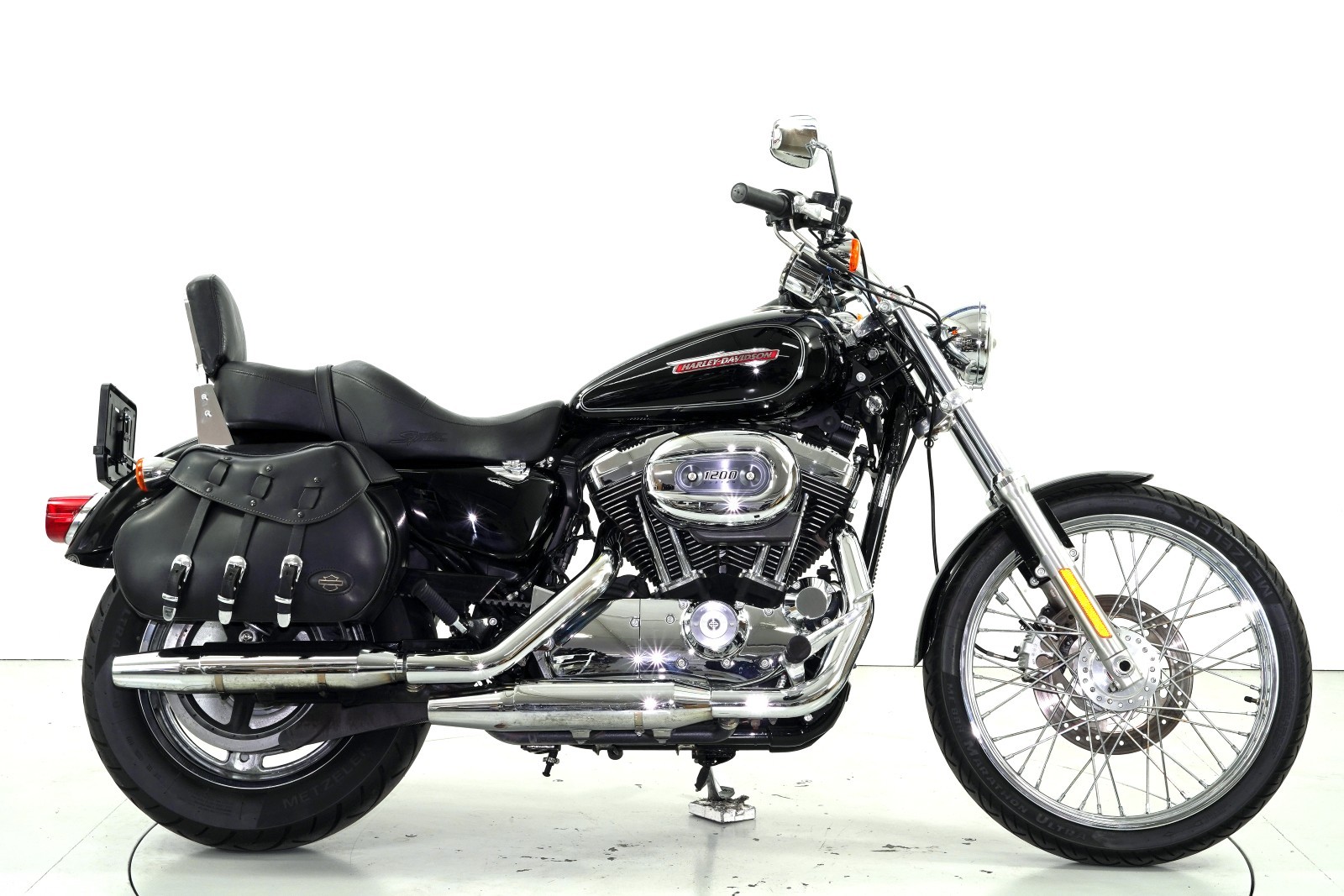 HARLEY-DAVIDSON XL 1200C ABS-showroom-element-3