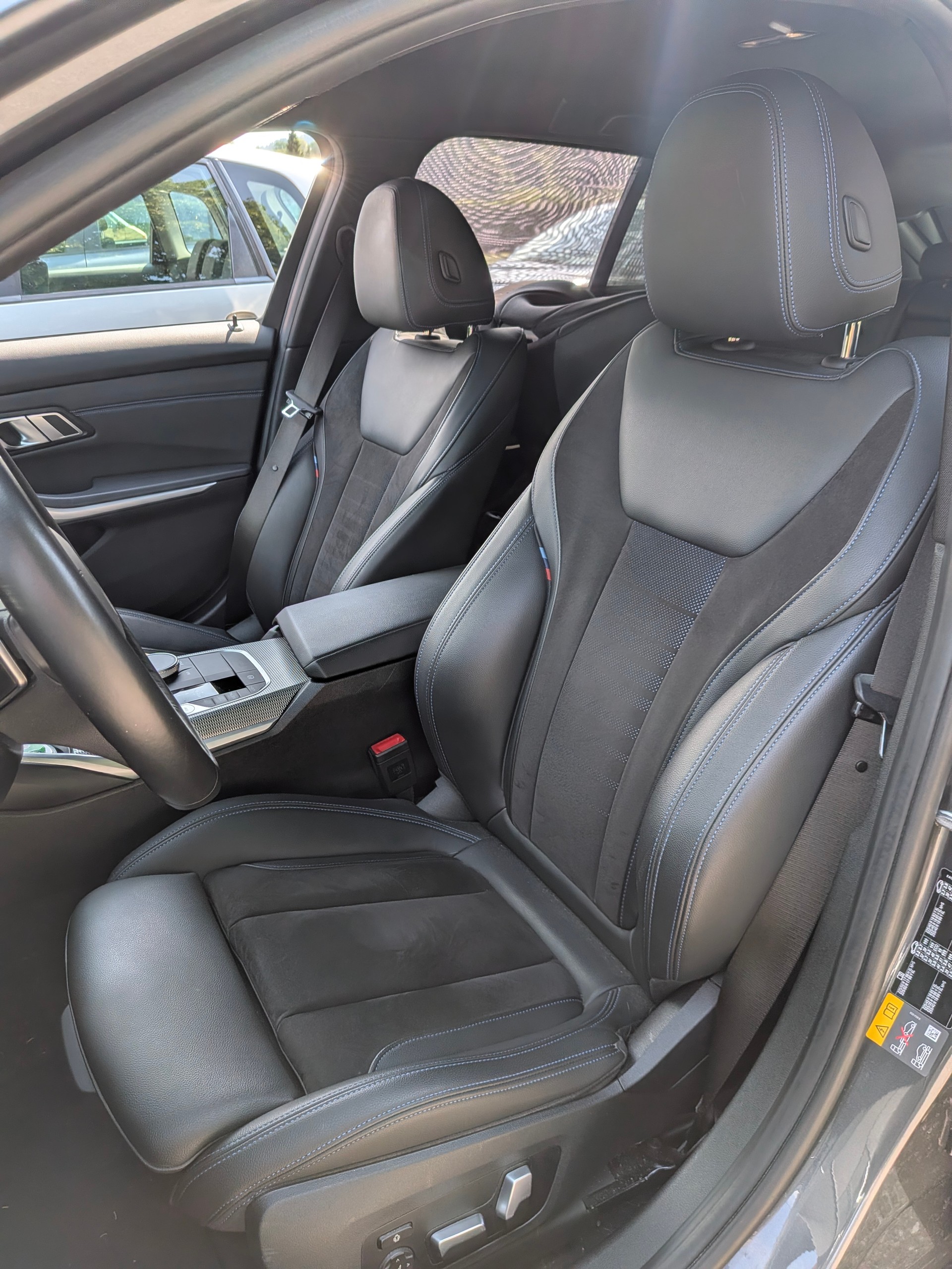 BMW 330e xDrive M sport-image-4