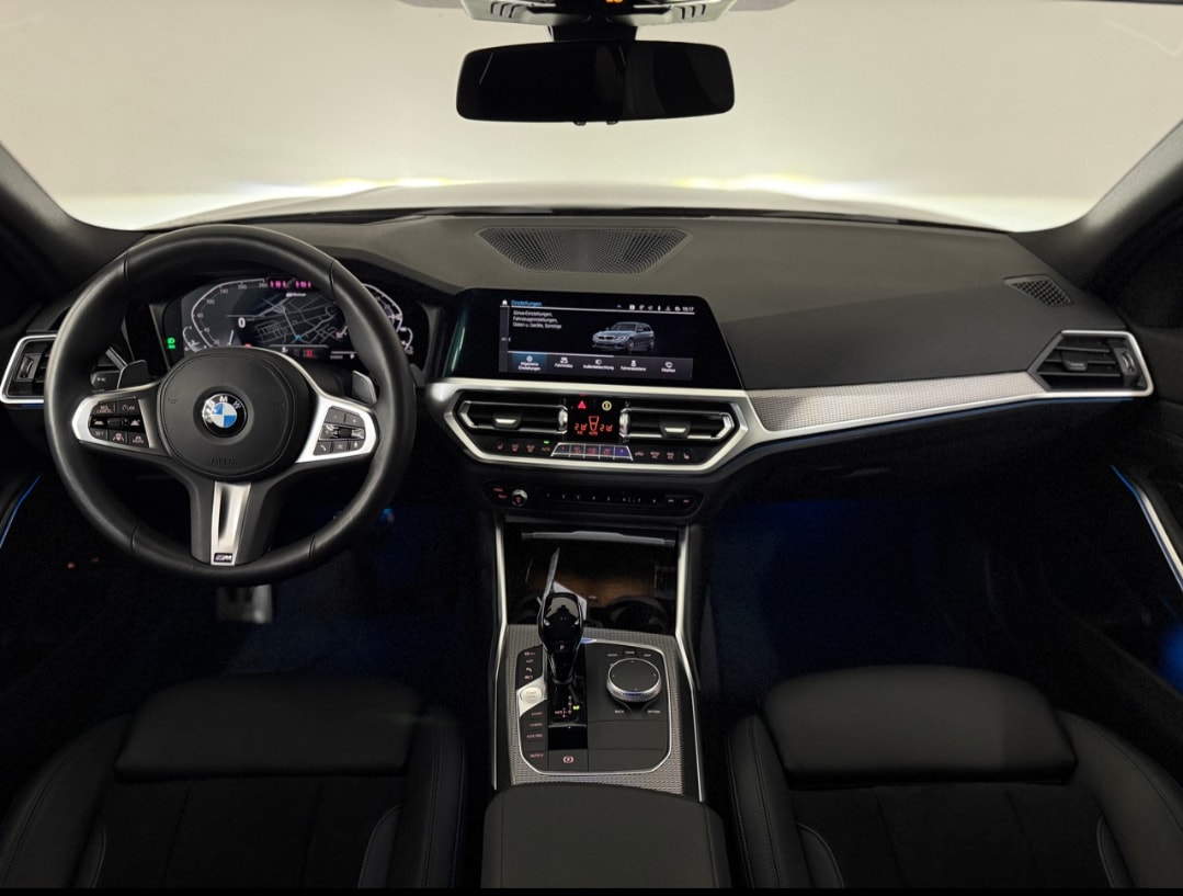 BMW 330e xDrive-image-3