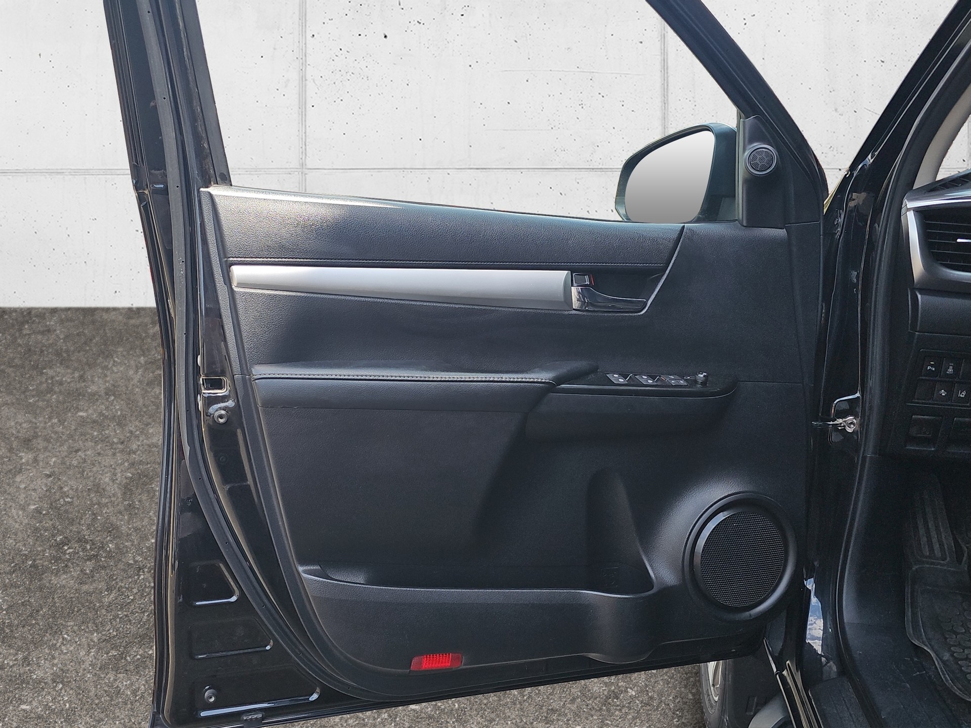 TOYOTA Hilux 2.4-4D Sol Premium Double Cab 4x4 A-image-26