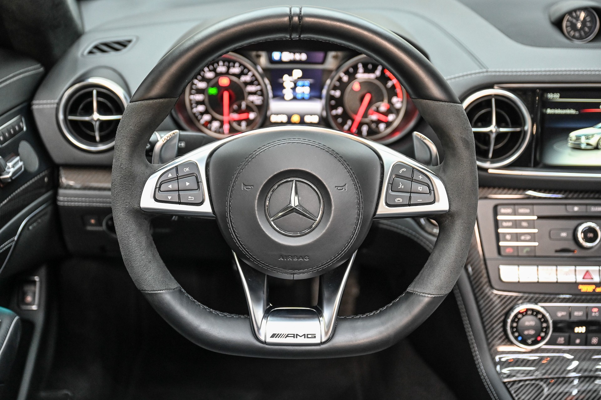 MERCEDES-BENZ SL 63 AMG Speedshift-image-26