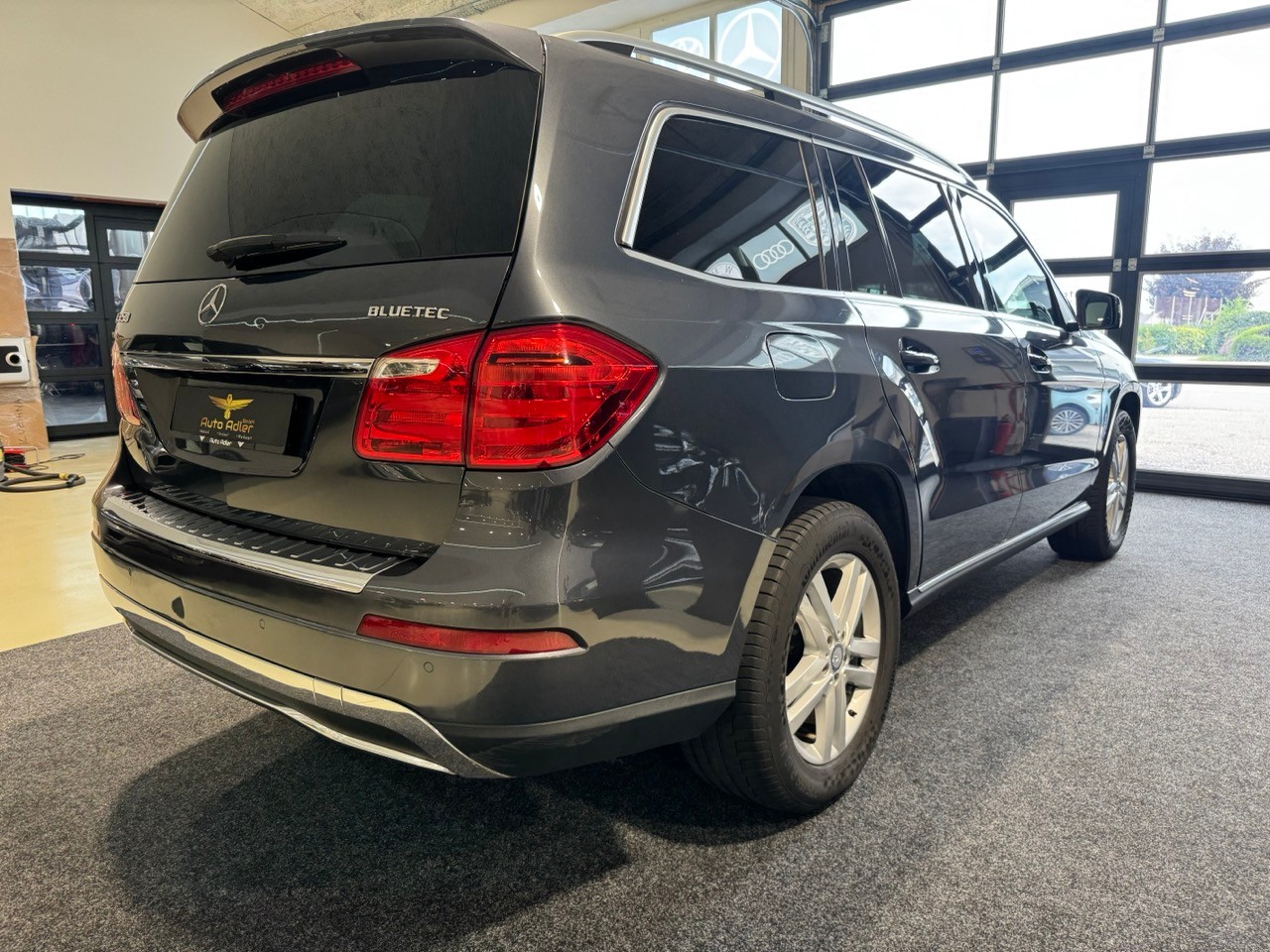 MERCEDES-BENZ GL 350 Bluetec 4M-image-5