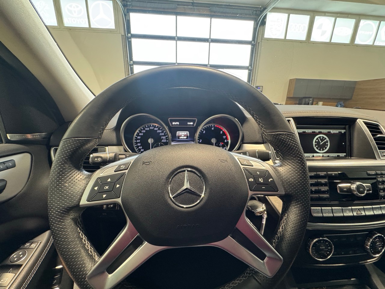 MERCEDES-BENZ GL 350 Bluetec 4M-image-16