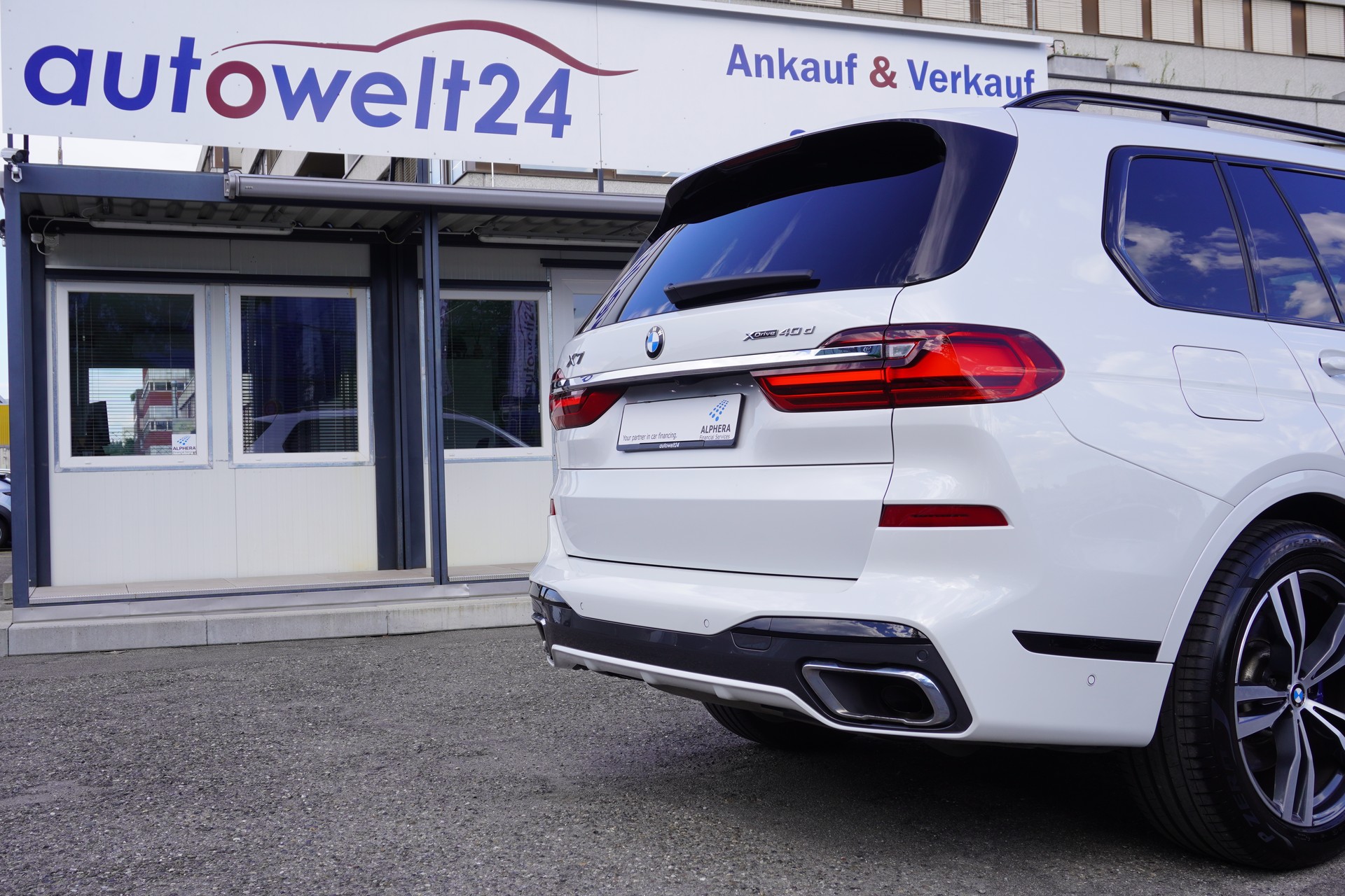 BMW X7 xDrive 48V 40d Steptronic M-PAKET!!! INDIVIDUAL!!! 7-PLÄTZER!!!-image-63