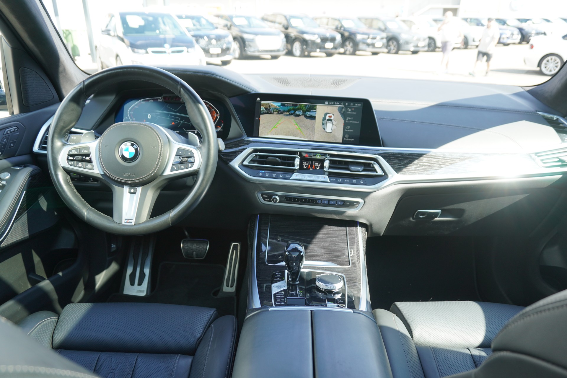 BMW X7 xDrive 48V 40d Steptronic M-PAKET!!! INDIVIDUAL!!! 7-PLÄTZER!!!-image-23