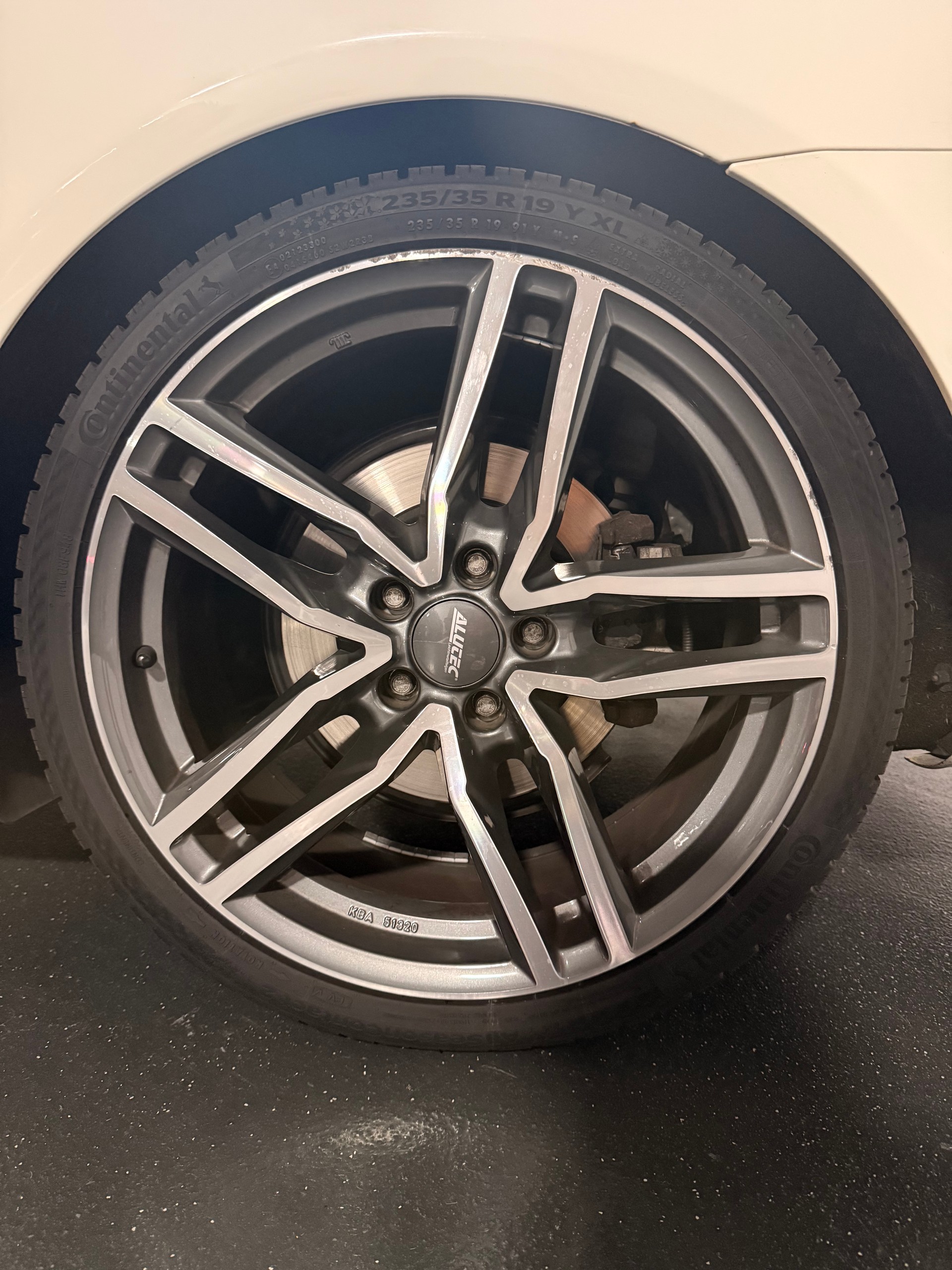 MERCEDES-BENZ E 350 CDI BlueEF-image-4