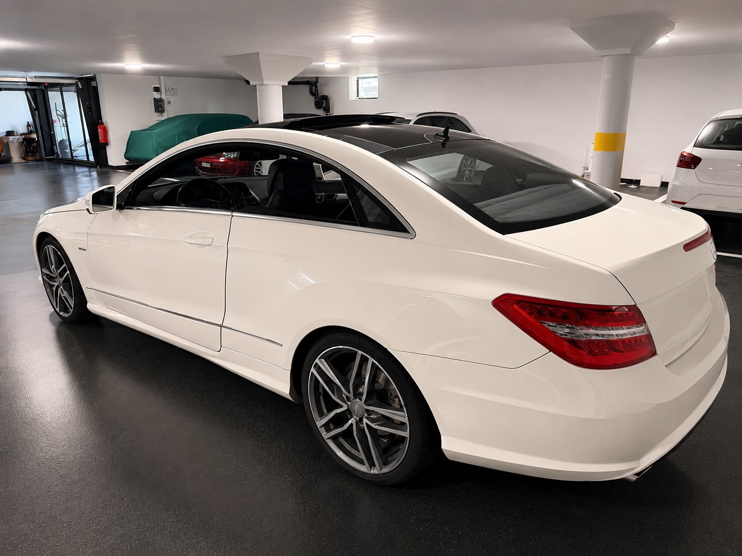 MERCEDES-BENZ E 350 CDI BlueEF-image-2