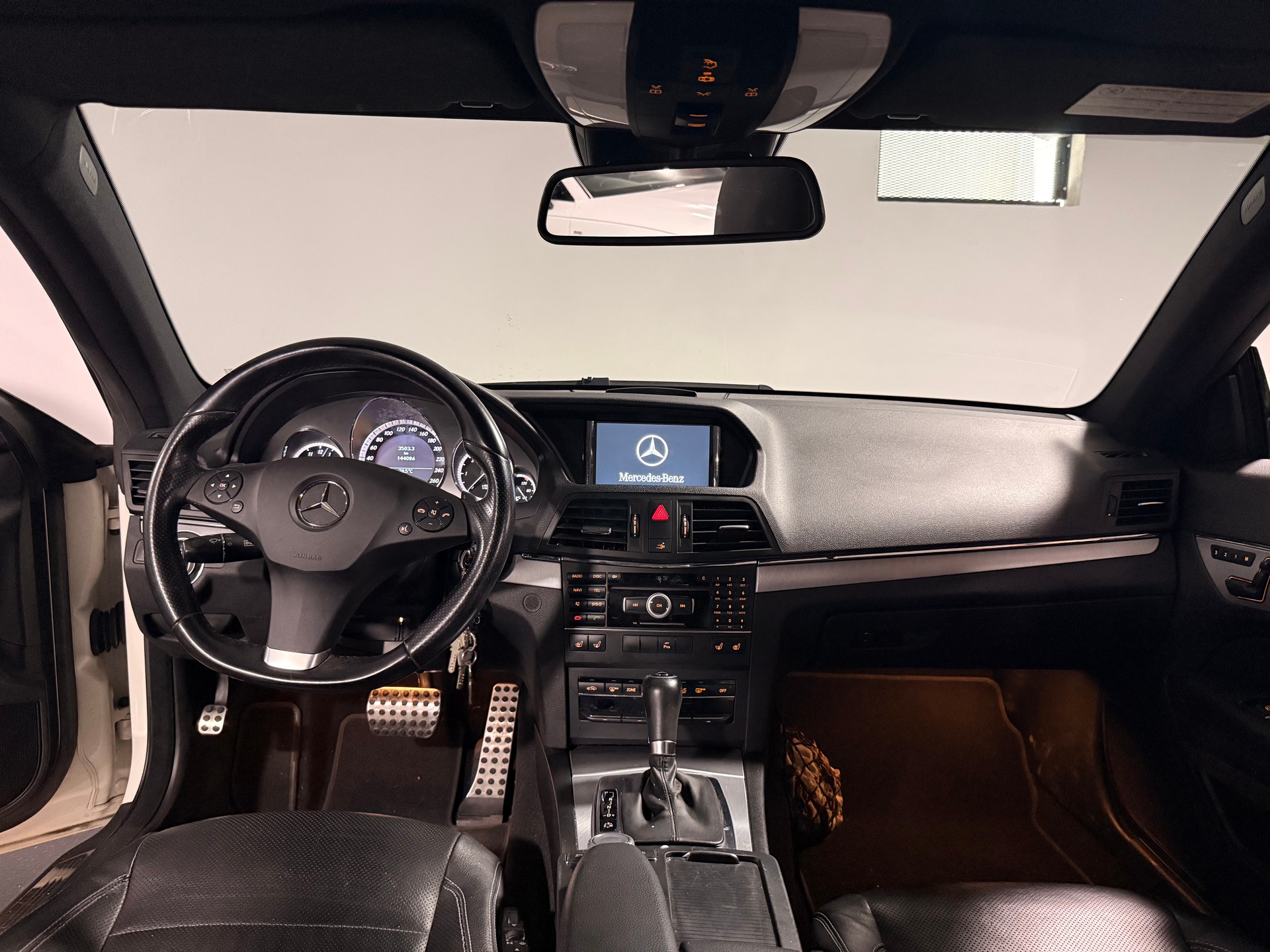 MERCEDES-BENZ E 350 CDI BlueEF-image-5